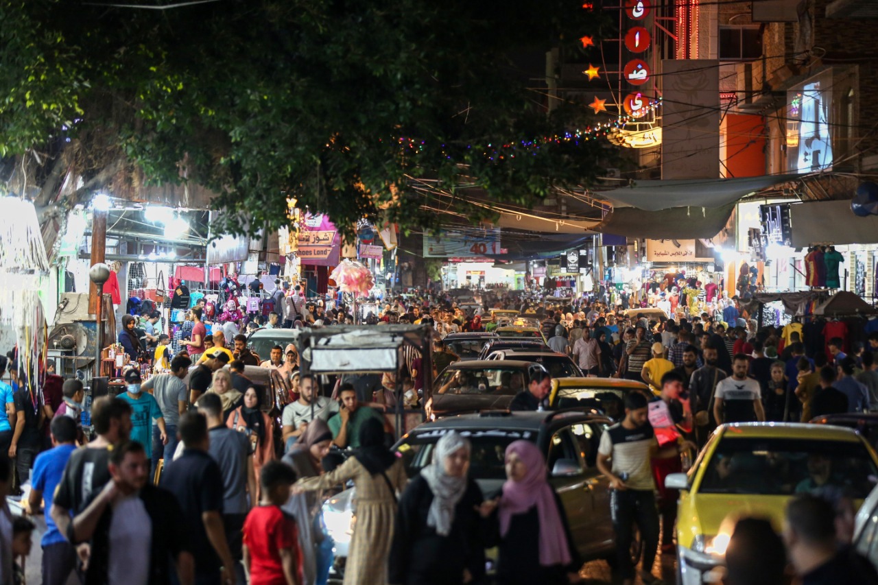 صور من انتشار الأجهزة والإدارات الشرطية لتيسير وتأمين حركة المواطنين عشية عيد الأضحى المبارك