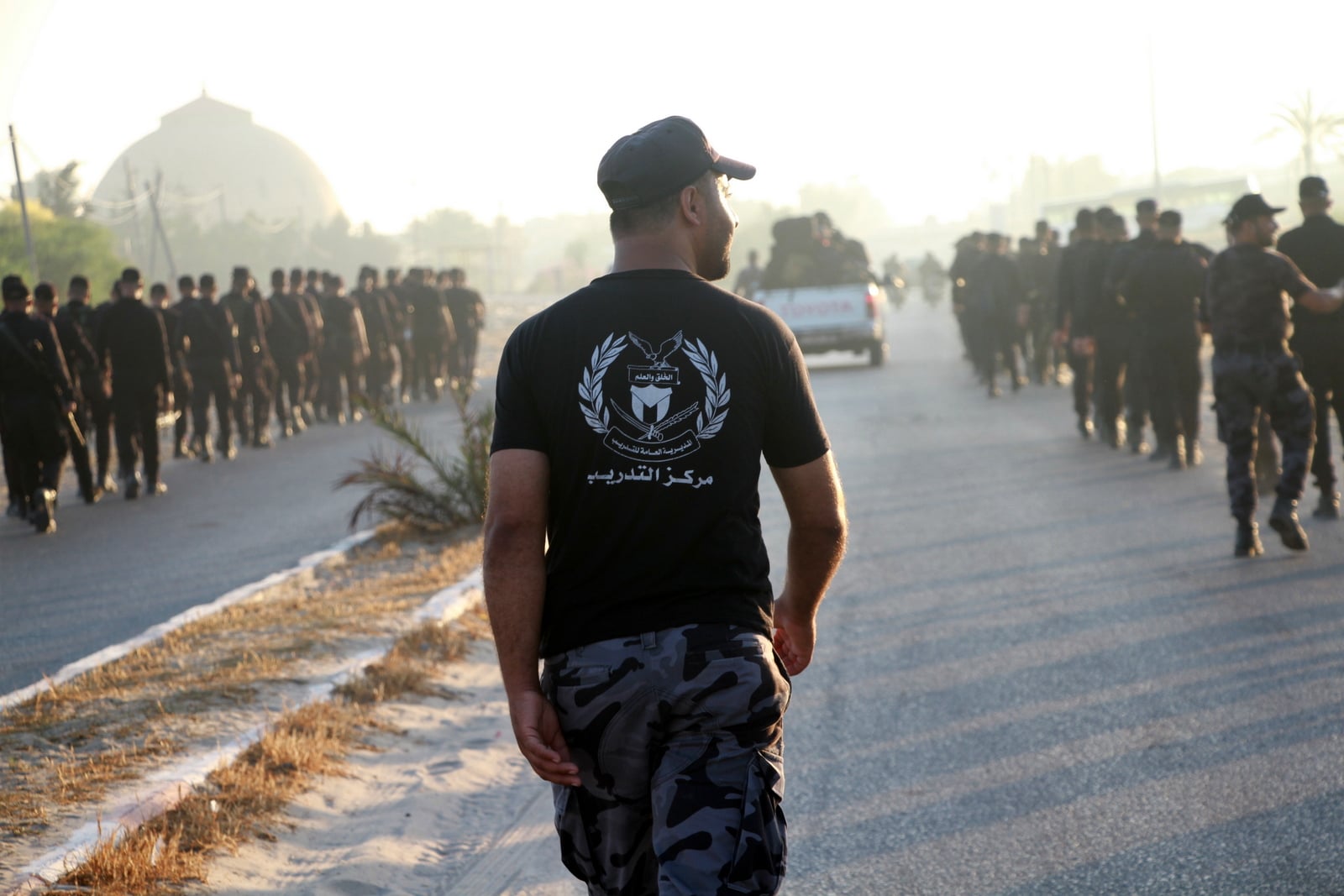 مديرية التدريب تُنظم مسيراً عسكرياً للدورة "التأسيسية الثانية"