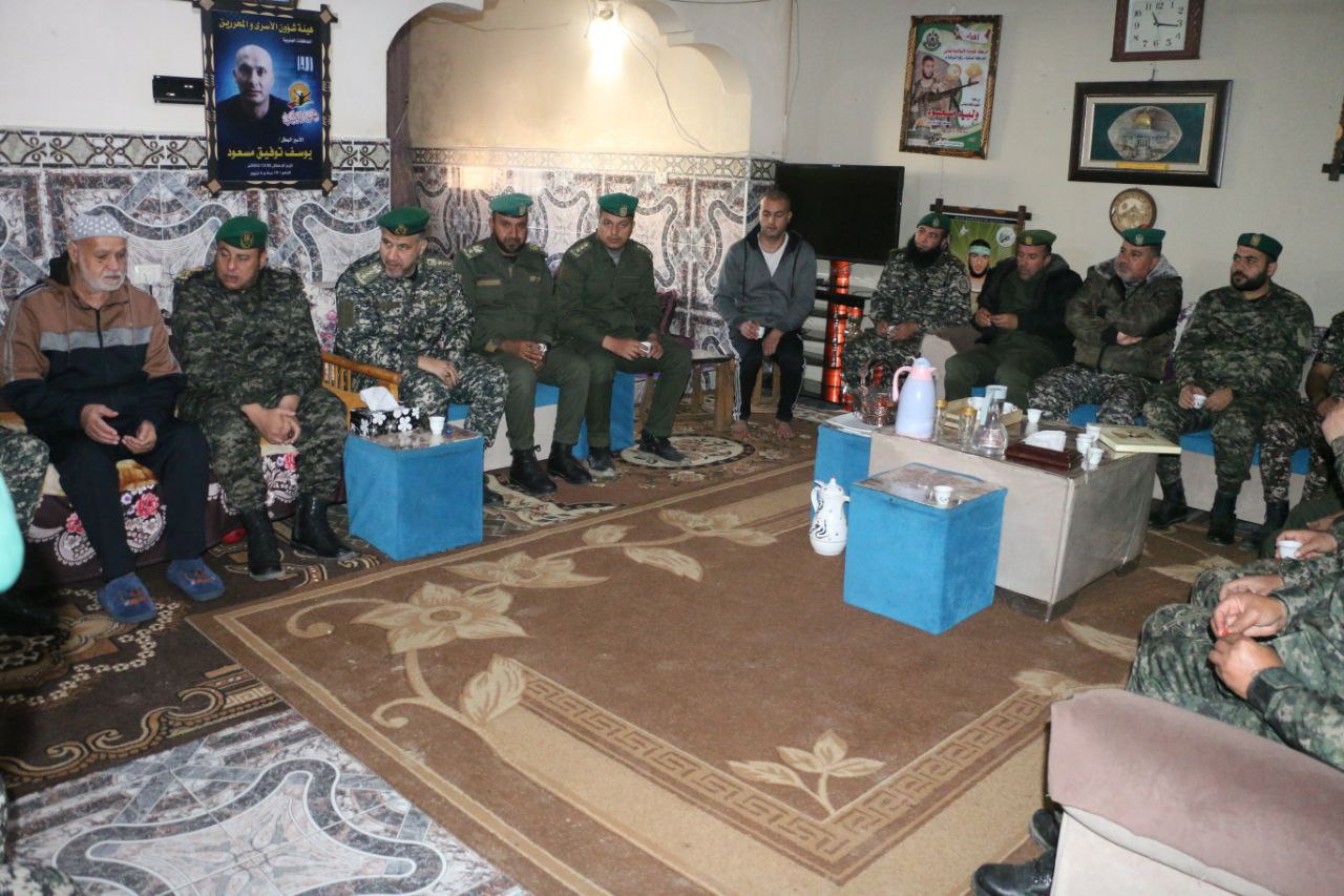 "الداخلية" تطلق حملة زيارات لذوي شهدائها