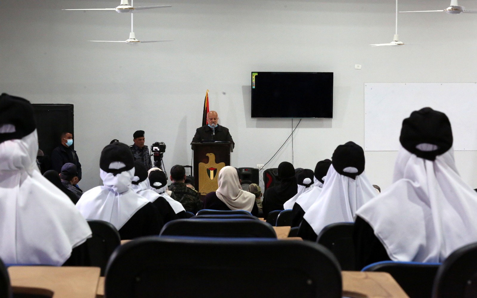 مديرية التدريب تُخرج الدورة التأسيسية للمستجدات "الإناث"