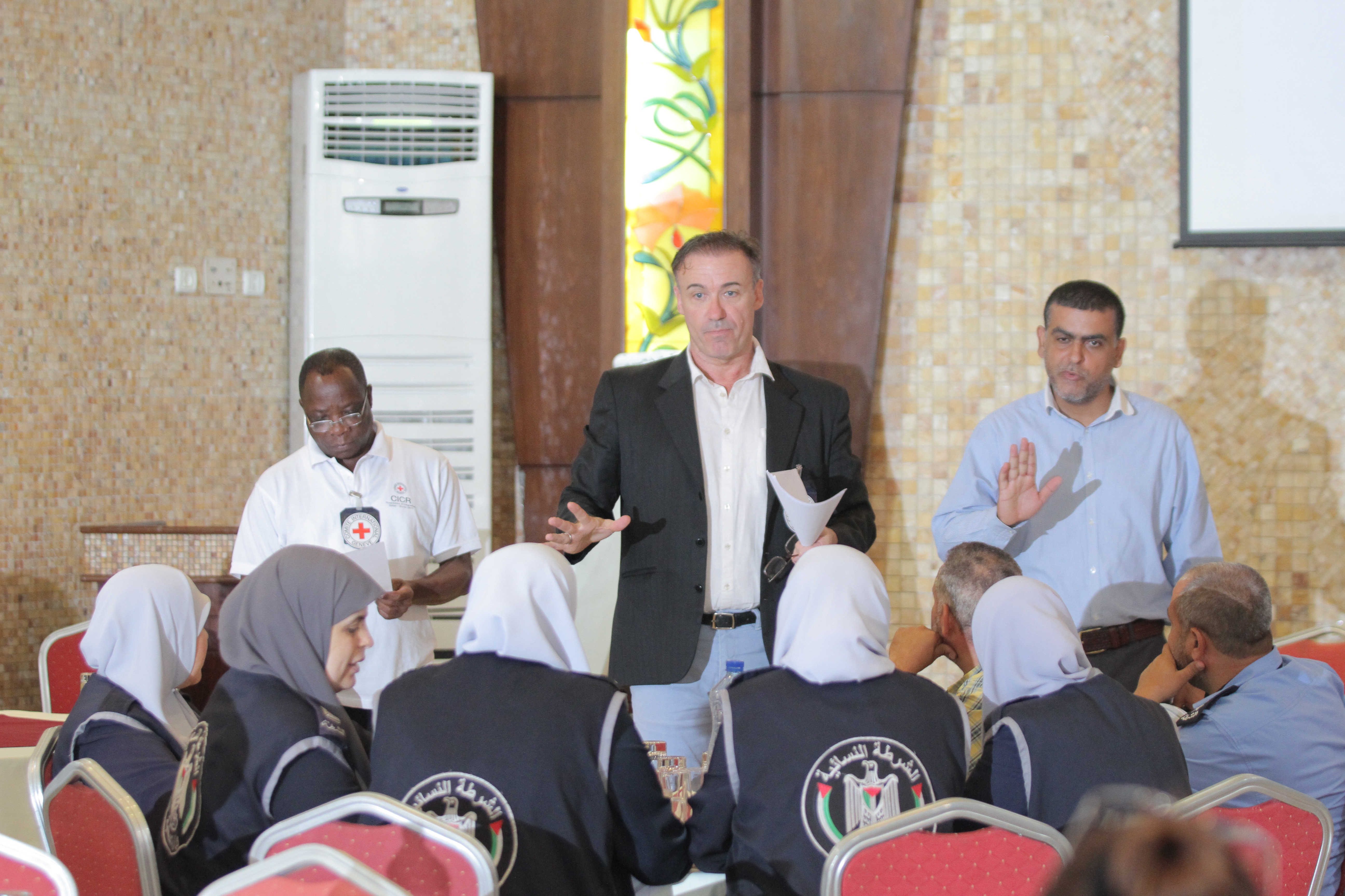 ورشة عمل مديرية التدريب والصليب الأحمر 