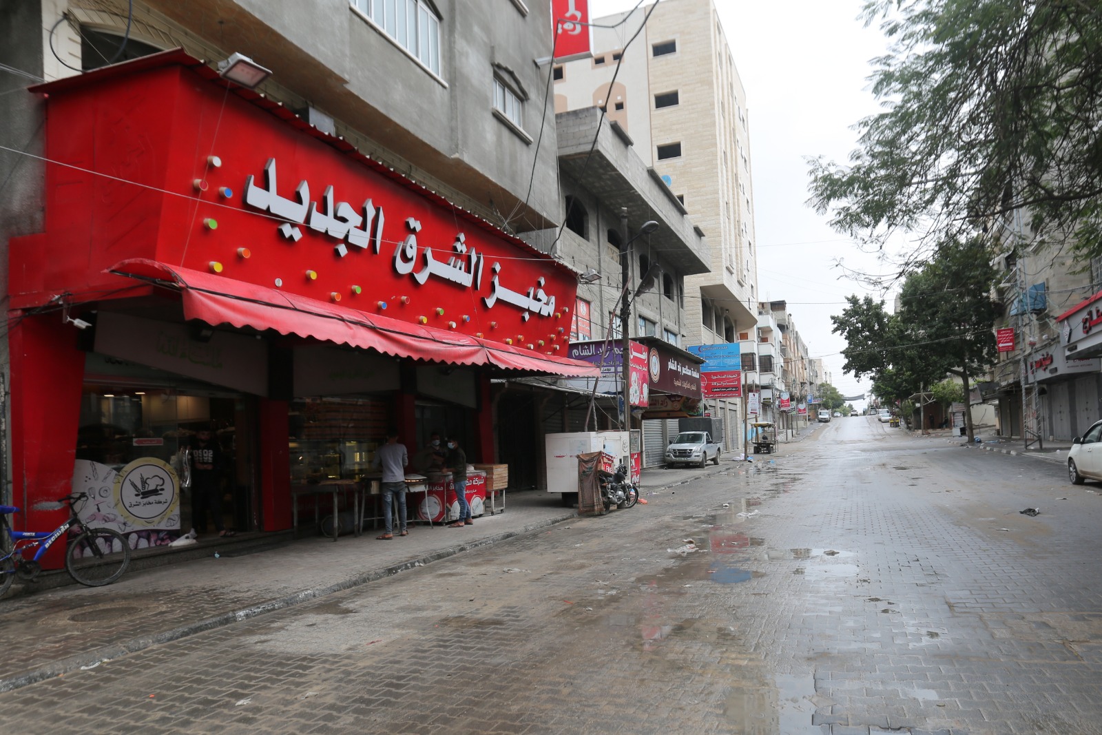 استمرار الإغلاق الكلي للمحال والمنشآت (الجمعة والسبت) للأسبوع الثامن