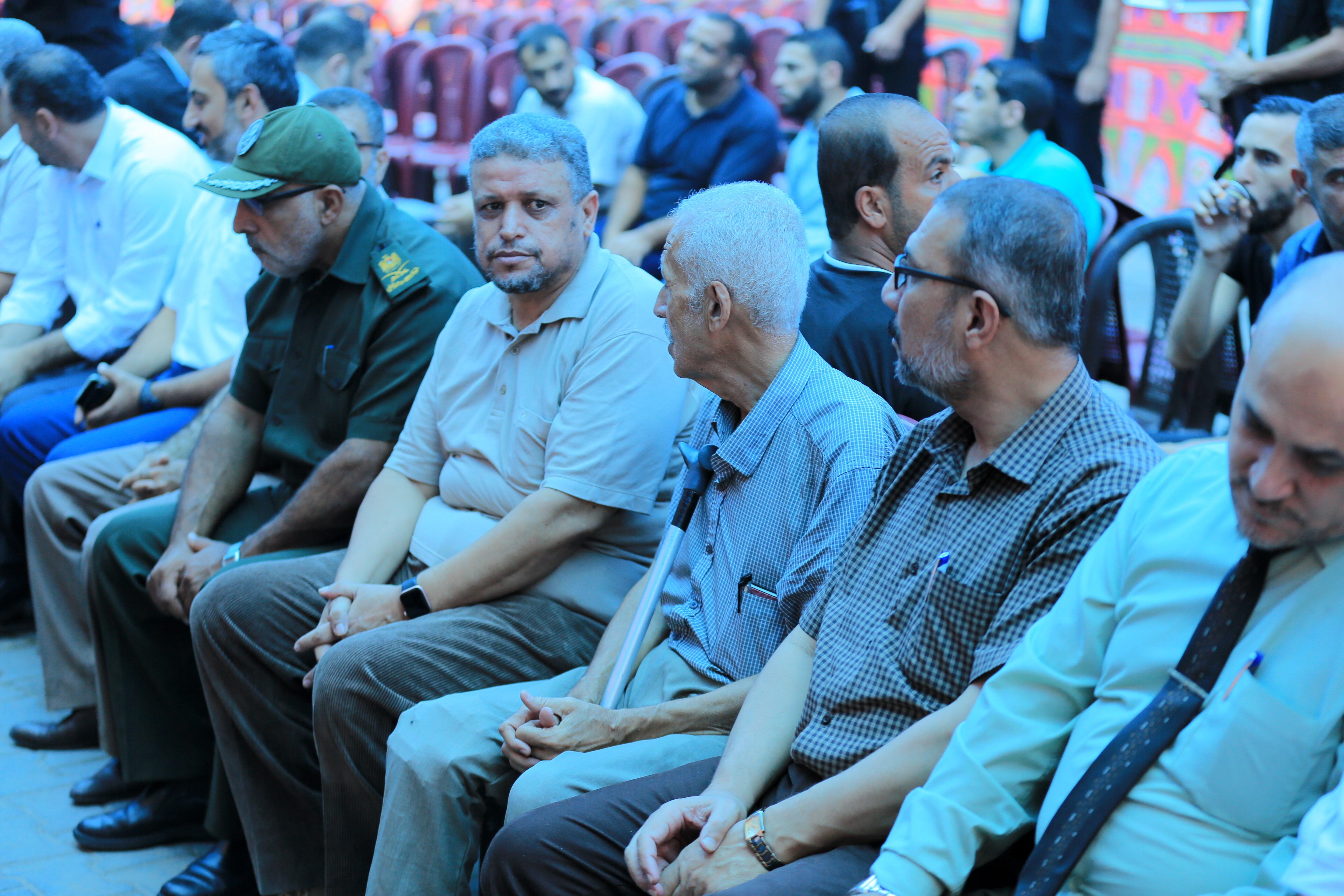 قيادة الداخلية تُقدم العزاء لذوي شهداء الواجب الثلاثة