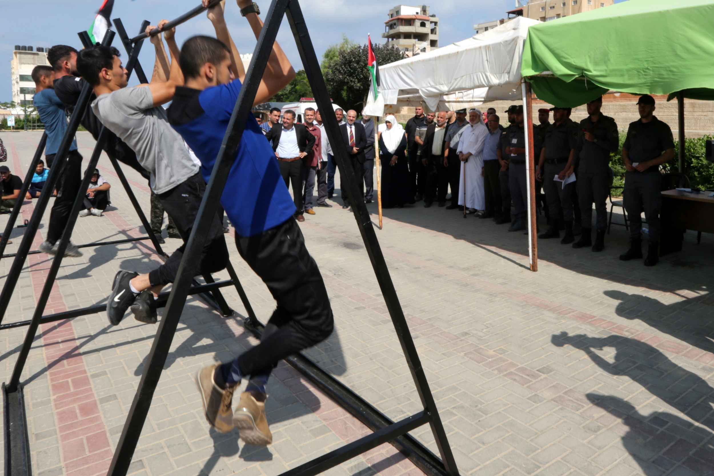 "التشريعي" يتفقد سير اختبارات التوظيف بمديرية التدريب