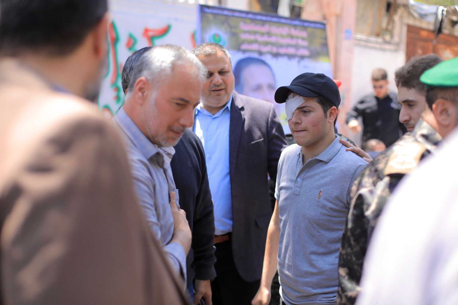 قيادة "الداخلية" تُقدم واجب العزاء لذوي شهداء العدوان الإسرائيلي