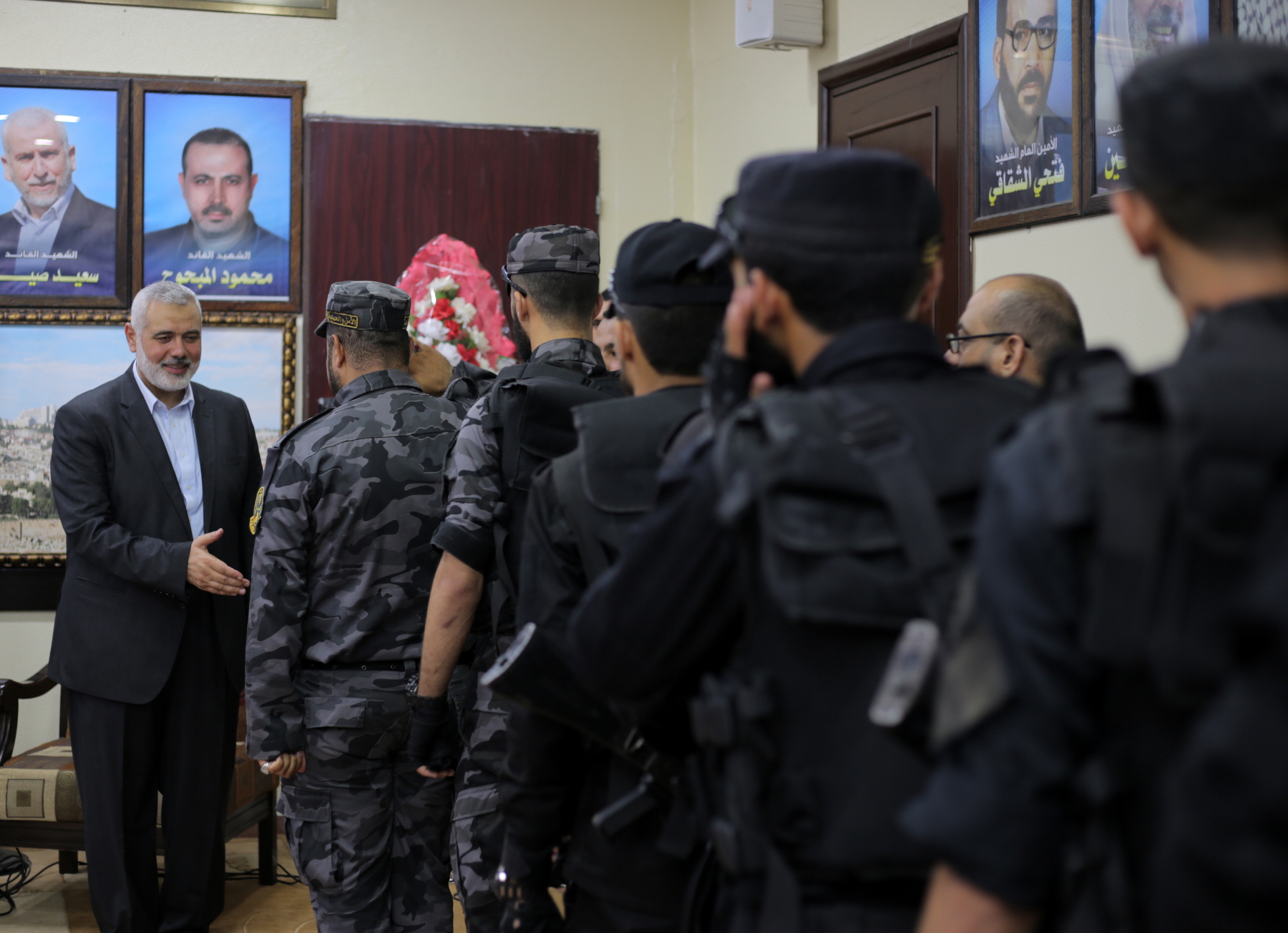 قيادة الداخلية تستقبل معايدة الأجهزة الأمنية والإدارات المركزية