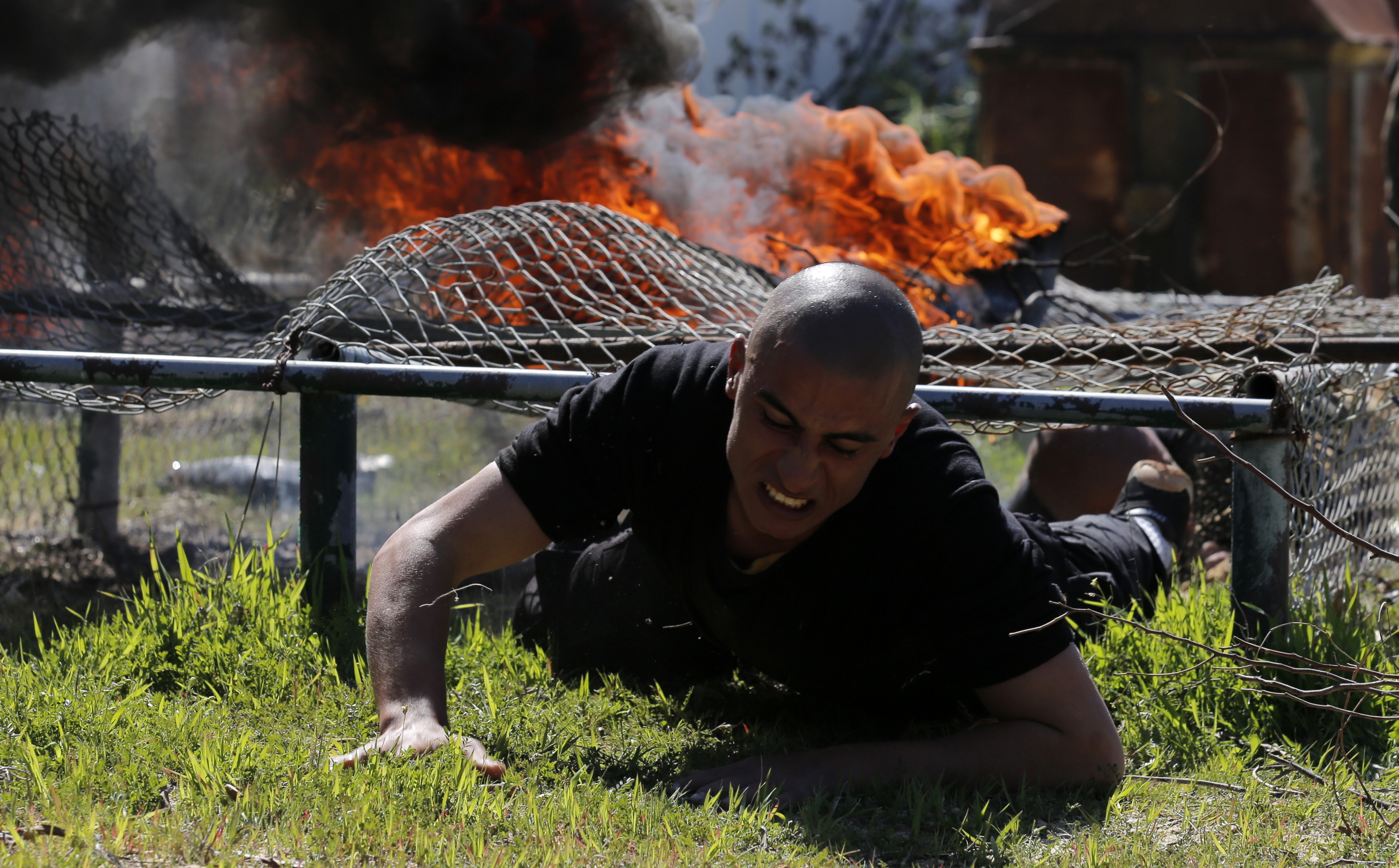 تدريبات ميـدانية لدورة المستجدين "الخاصة بوظائف الأفراد"