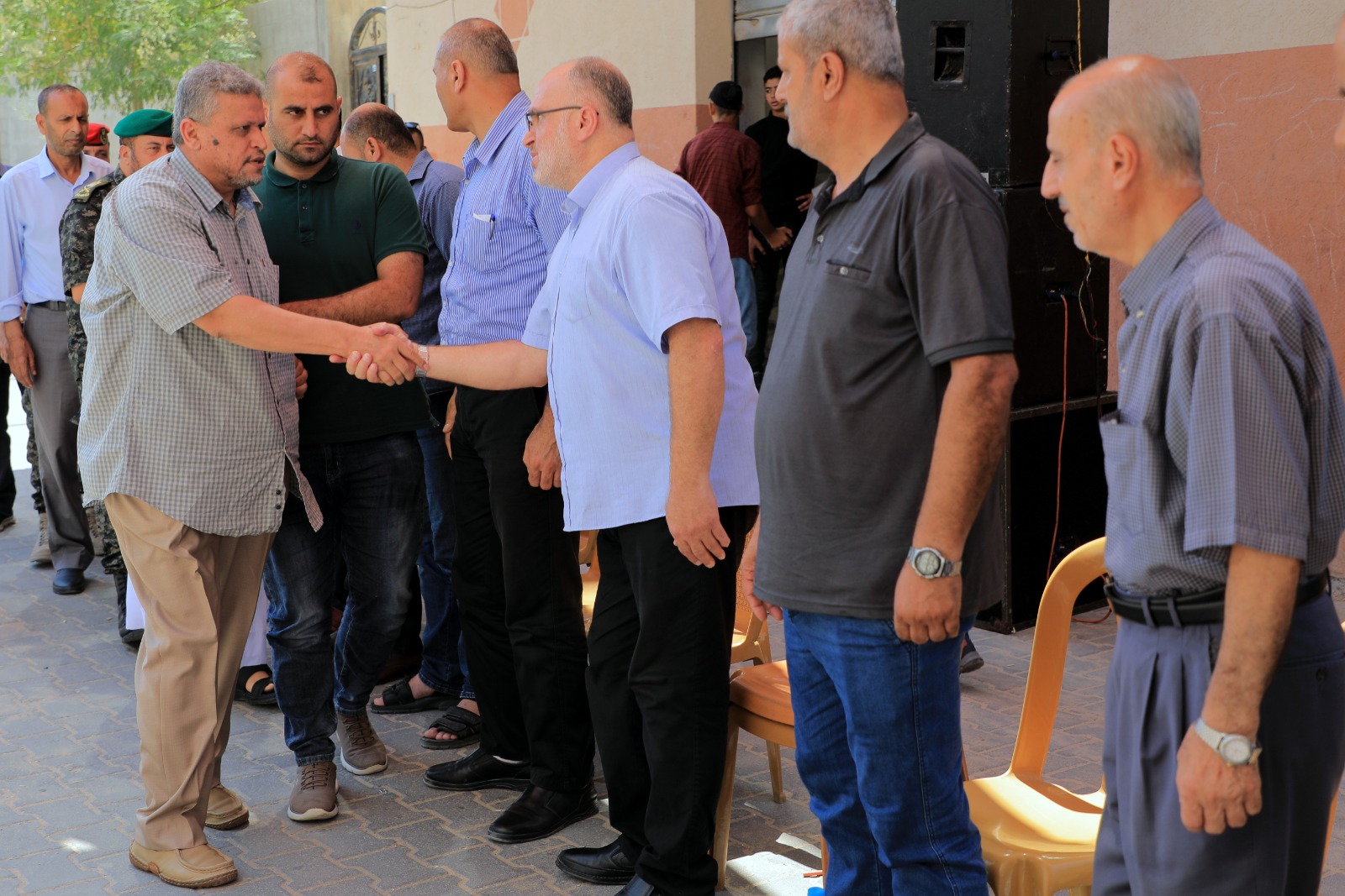 قيادة "الداخلية" تعزي ذوي شهداء العدوان الإسرائيلي