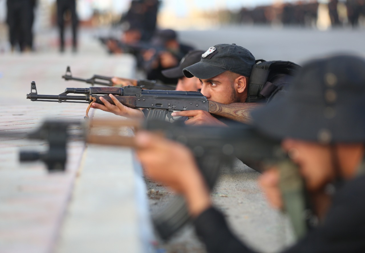 مديرية التدريب تُنظم مسيراً عسكرياً لدورات قادة الفصائل والمجموعات و"التأسيسية 36"