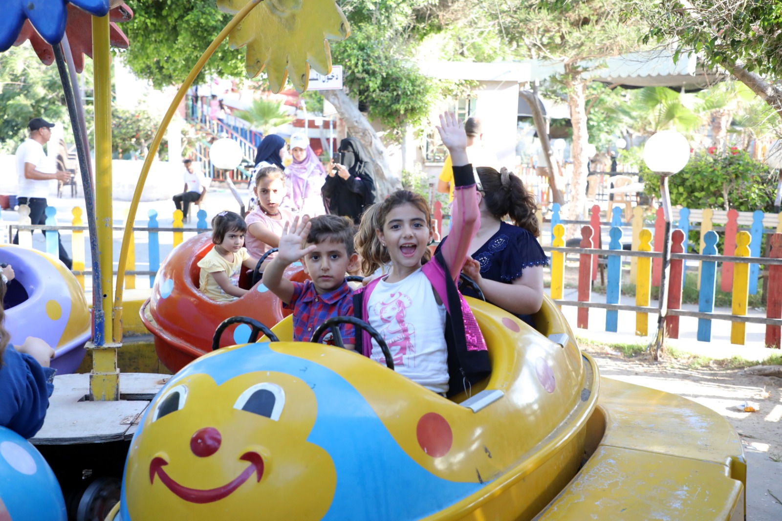 المواطنون في غزة يقضون إجازة عيد الأضحى المبارك