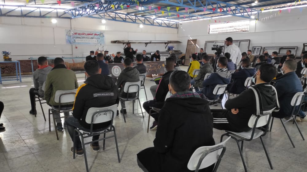 "الإصلاح والتأهيل" تُخرّج دورة "الحرف التأهيلية الثالثة" للنزلاء بخانيونس
