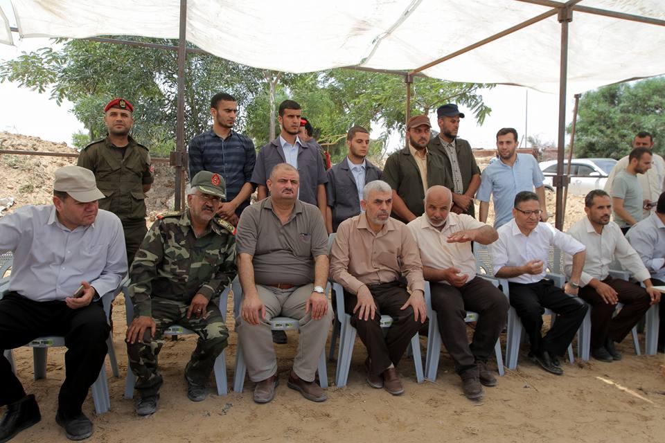 قيادتا حماس واللجنة الإدارية تتفقدان الحدود الجنوبية