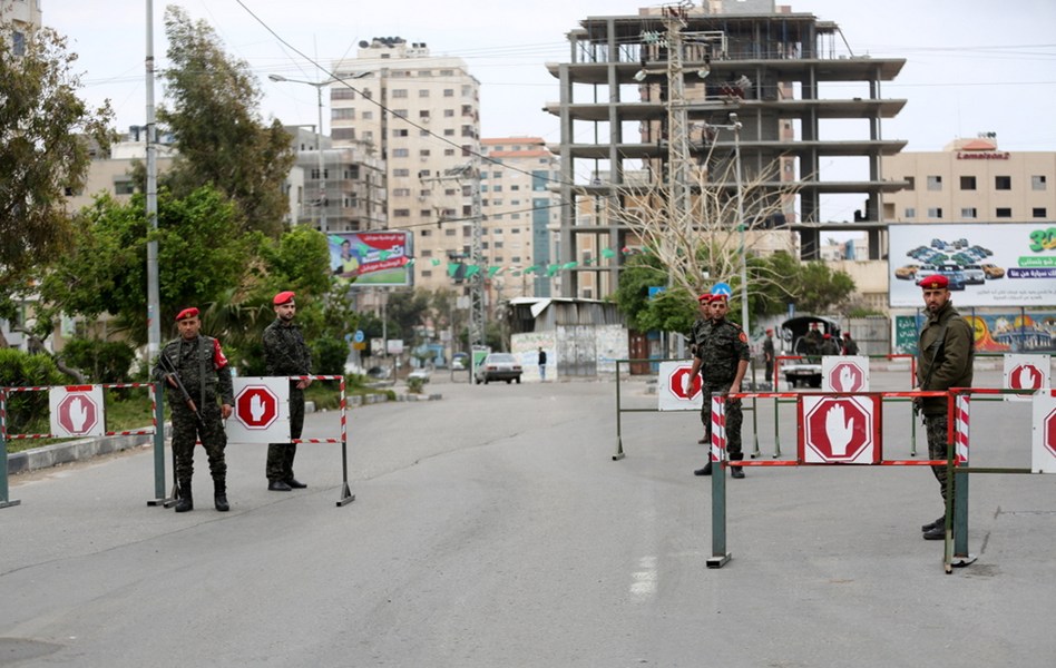 وزارة الداخلية تؤمن وتسهل حركة الجماهير في مسيرات العودة	