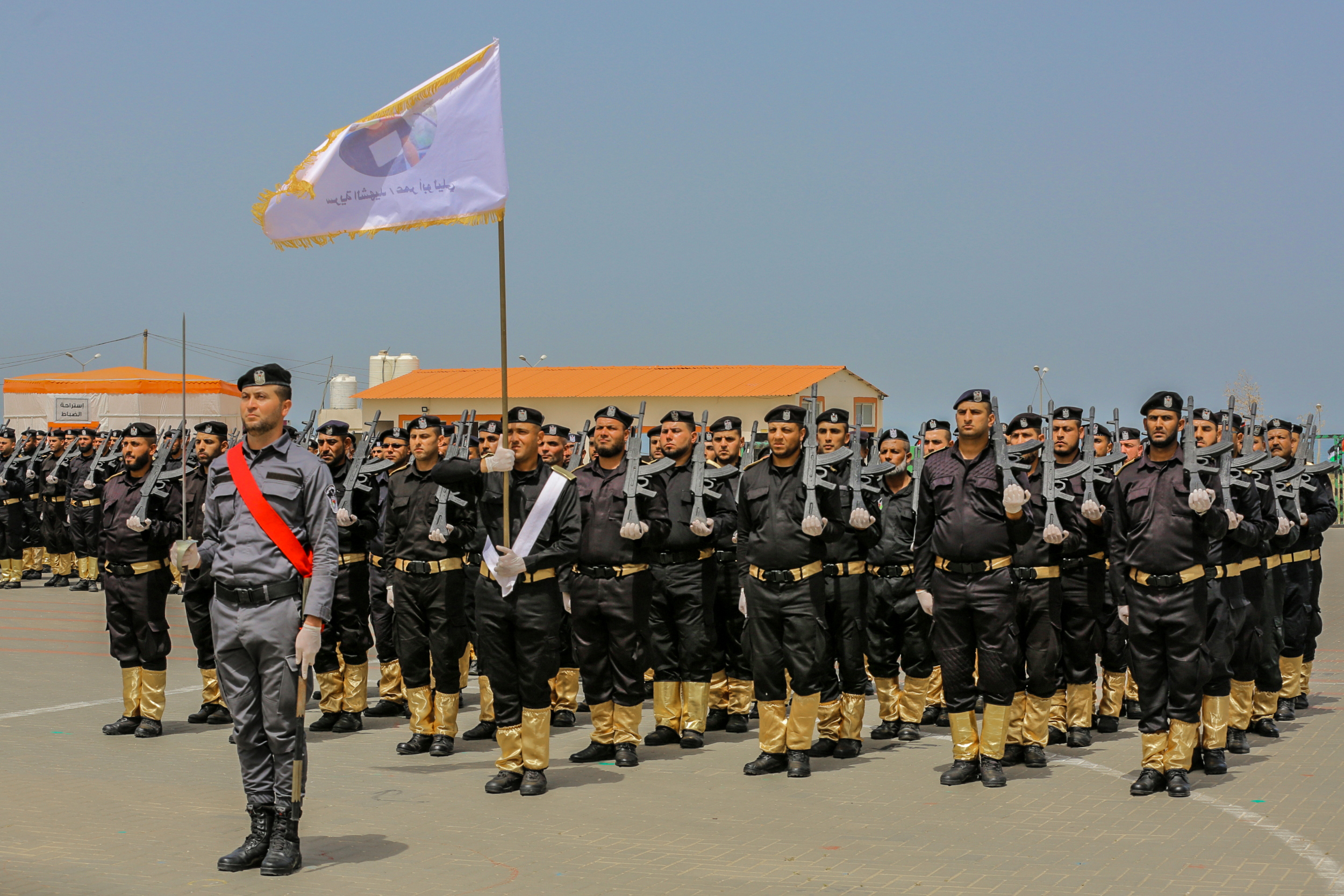 تخريج دورة تأهيل ضباط الـ 33 بالمديرية العامة للتدريب