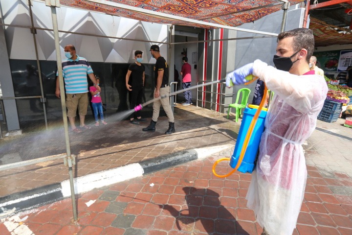 فتح المولات التجارية جزئياً في المناطق التي تشهد تخفيفاً للإجراءات