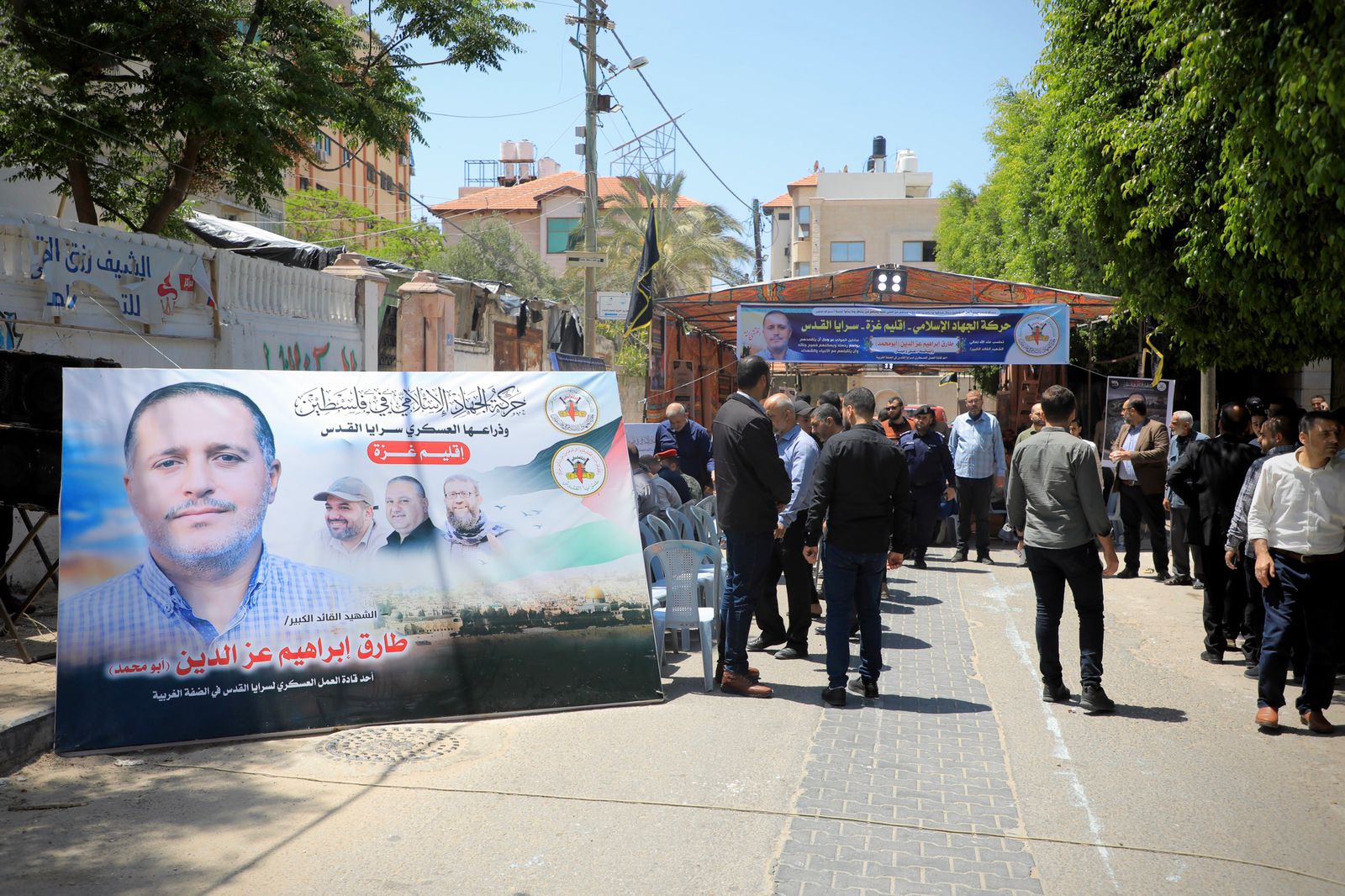 قيادة "الداخلية" تُقدم واجب العزاء لذوي شهداء العدوان الإسرائيلي