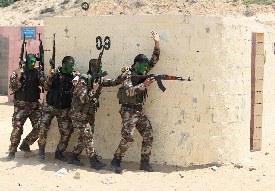 تدريبات دورة قادة السرايا الرابعة بقوات الأمن الوطني