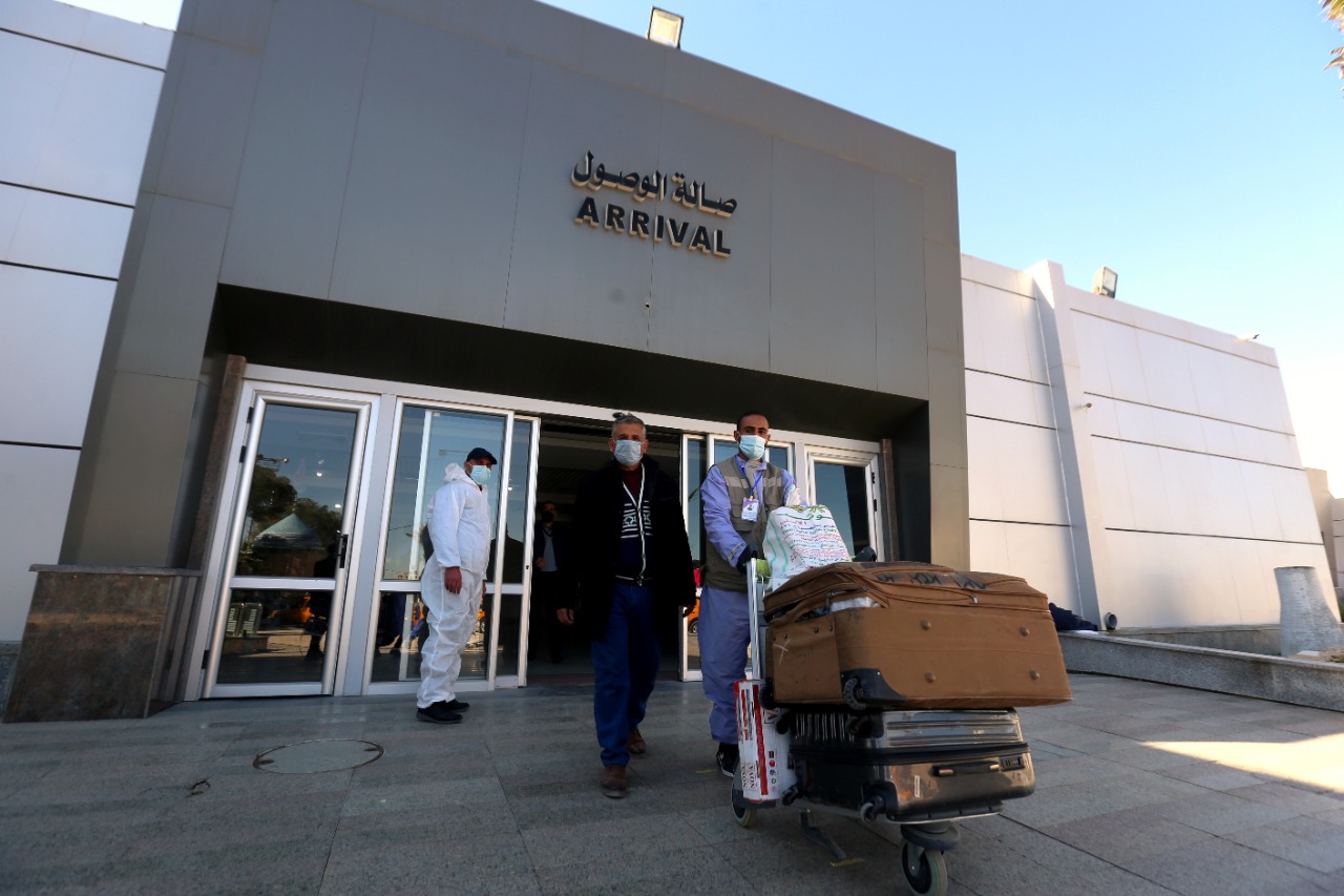 حركة معبر رفح البري خلال أيام فتحه استثنائيًا لمدة أربعة أيام في الاتجاهين