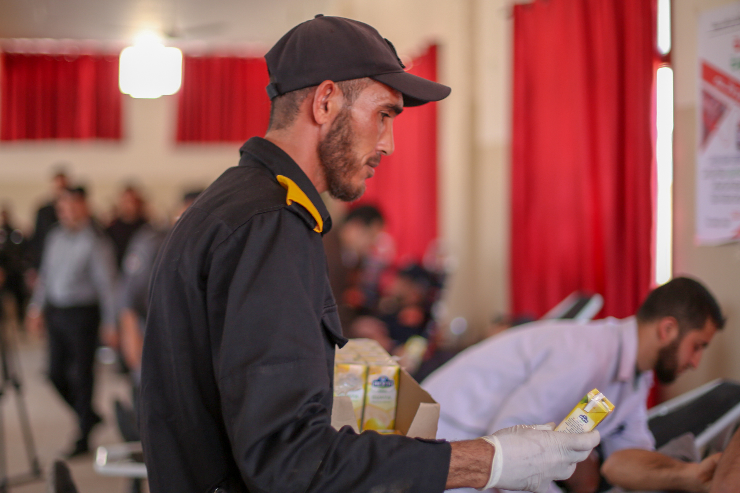 مديرية التدريب تنفذ "حملة التبرع" بالدم بالتعاون من بنك الدم المركزي