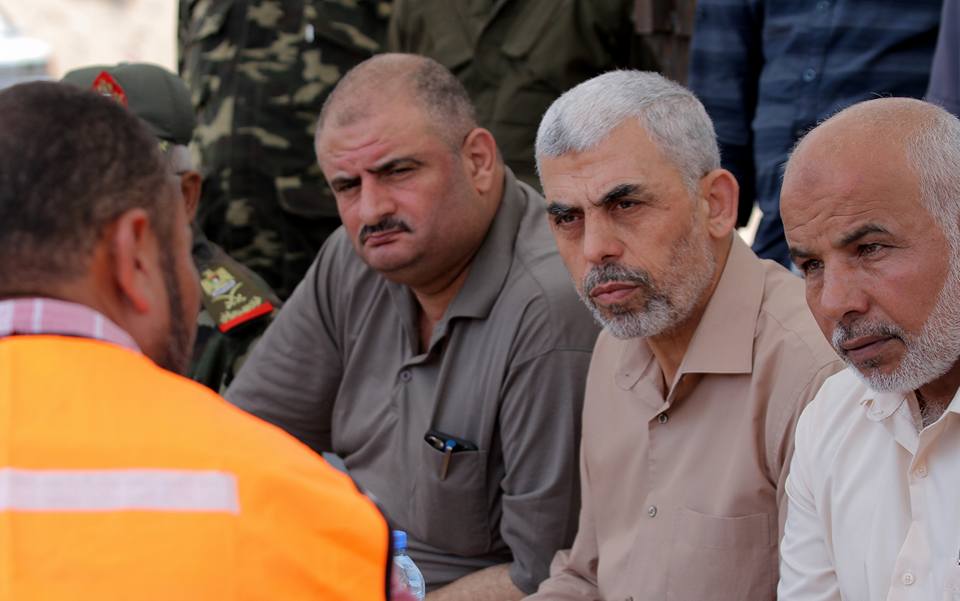 قيادتا حماس واللجنة الإدارية تتفقدان الحدود الجنوبية