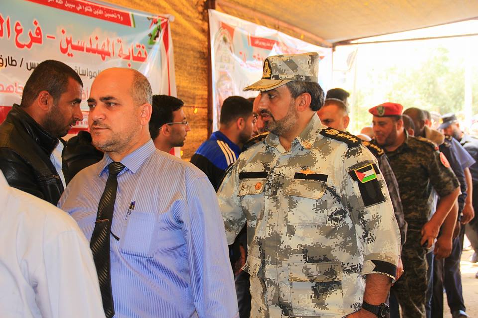 قيادة "الداخلية" تقدم واجب العزاء لذوي شهداء المقاومة بالمحافظة الوسطى