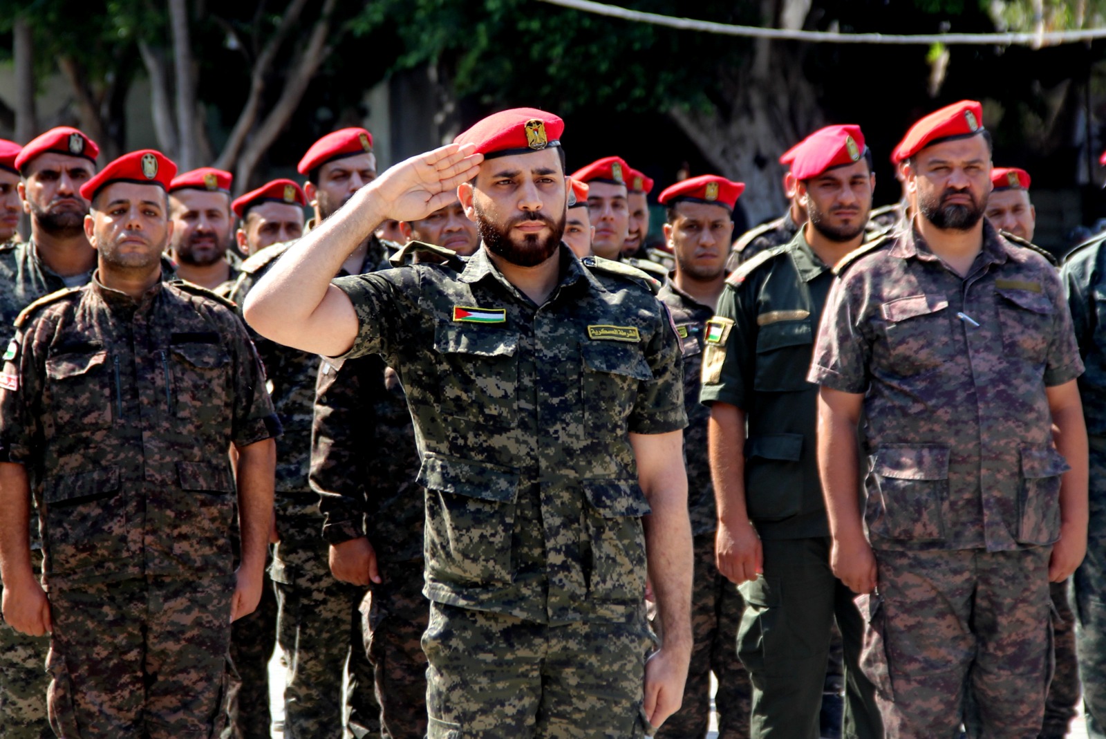 الشرطة العسكرية تُنظم طابوراً مركزياً