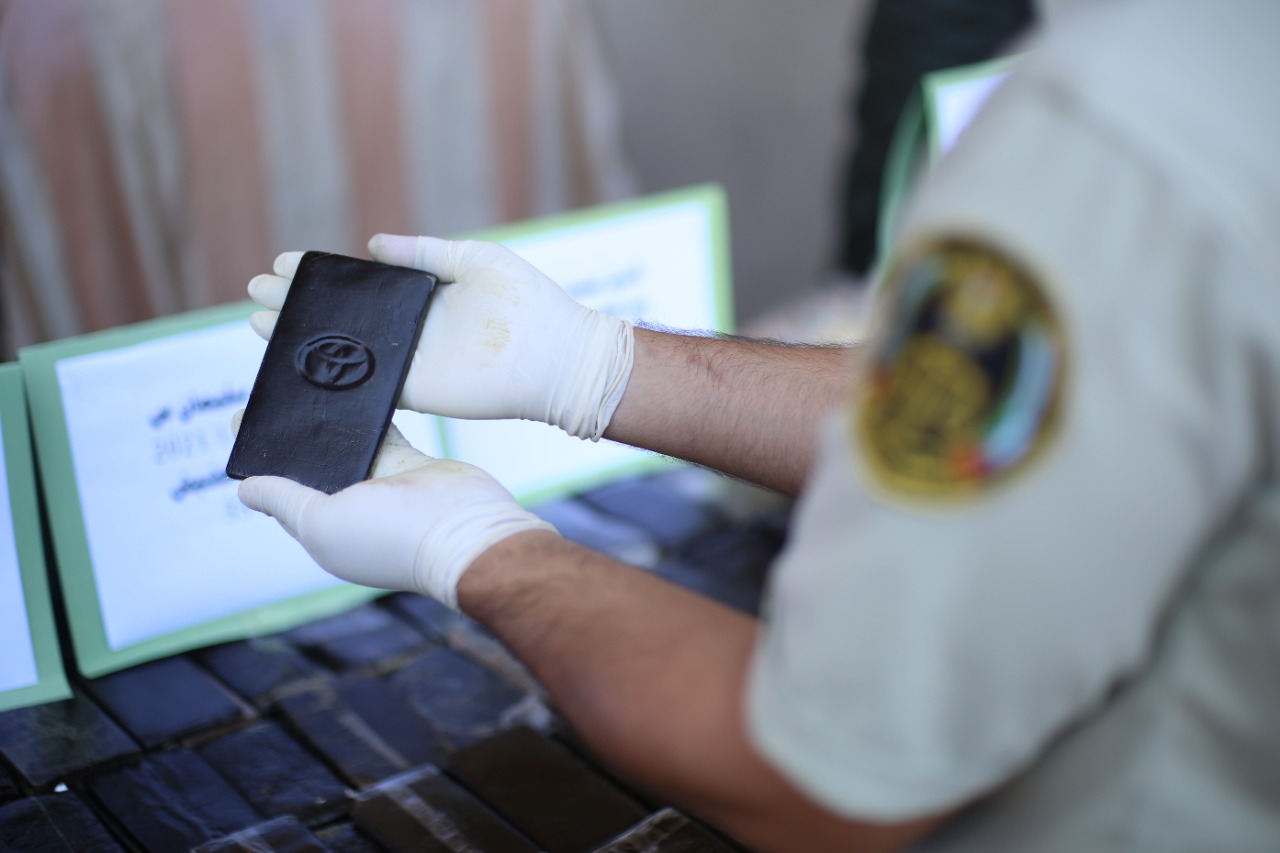 مؤتمر صحفي لإتلاف مواد مخدرة والإعلان عن أحكام قضائية بحق عدد من التجار والمروجين