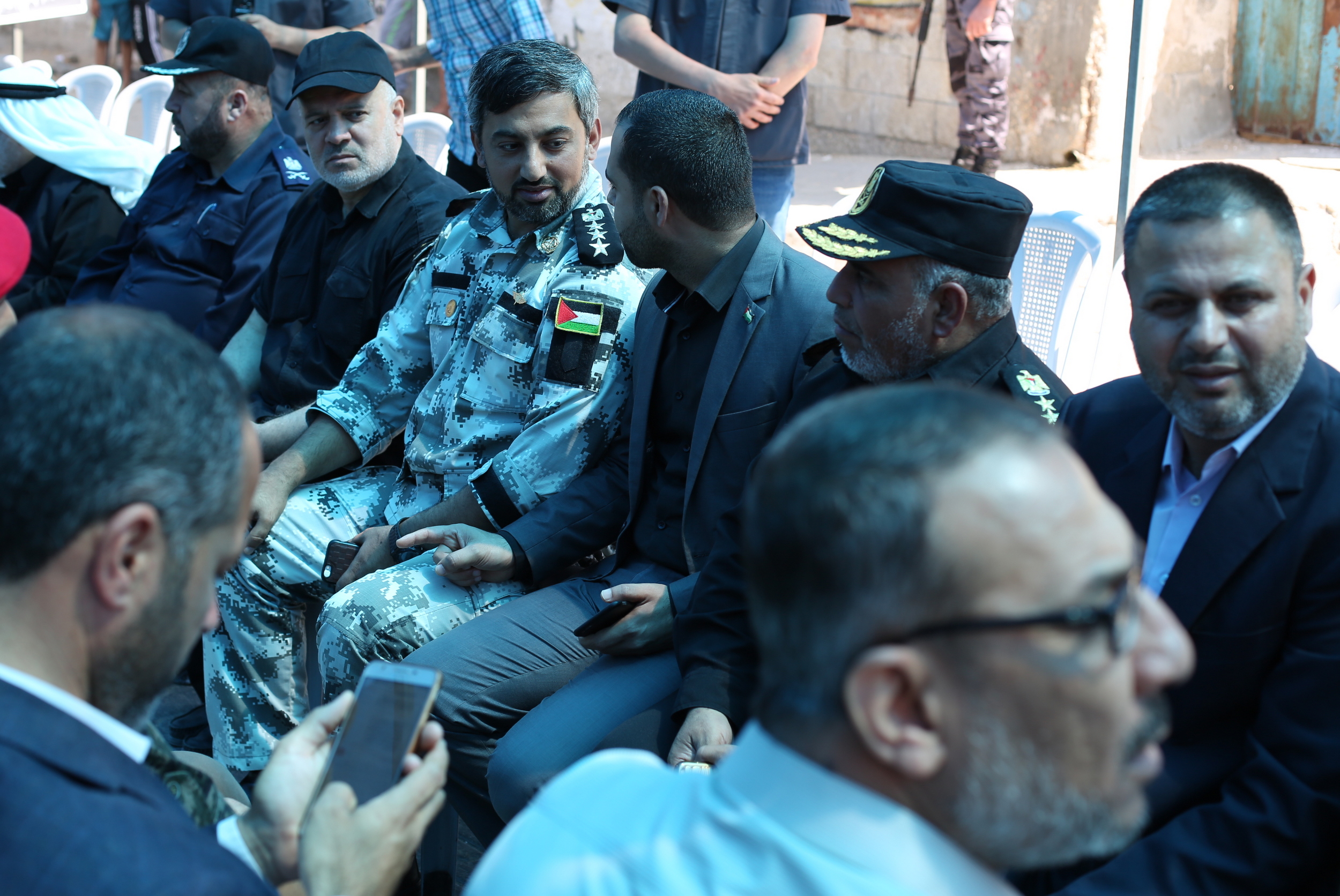 قيادة "الداخلية" تقدم واجب العزاء لذوي شهداء الوزارة في مسيرات العودة بذكرى النكبة