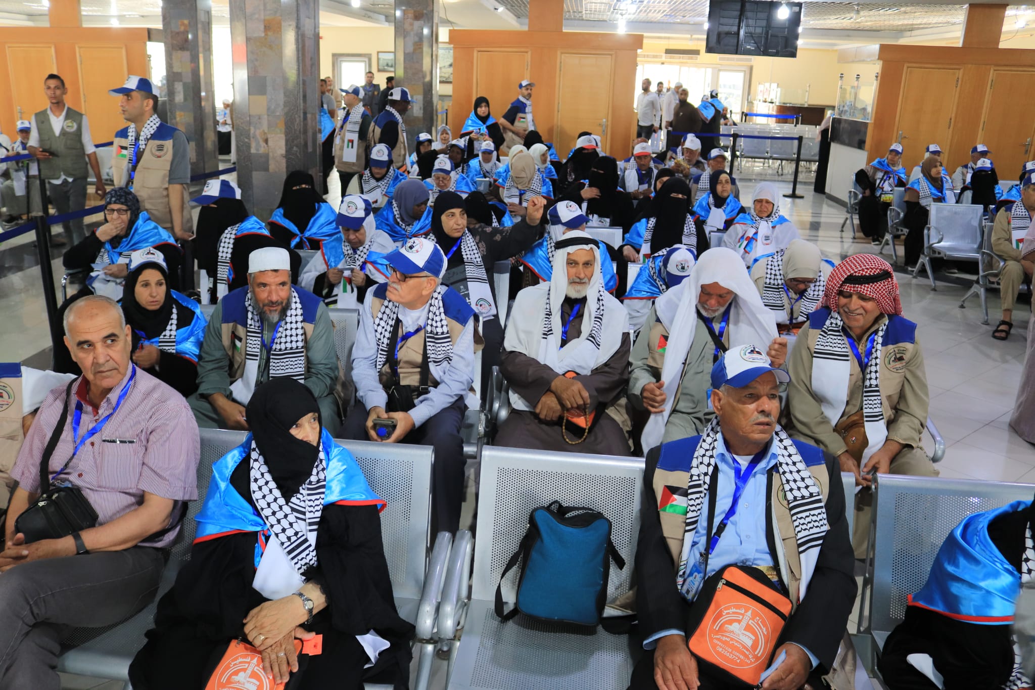 أطقم "المعابر" و"أجهزة الداخلية" تسهل مغادرة حجاج بيت الله عبر معبر رفح