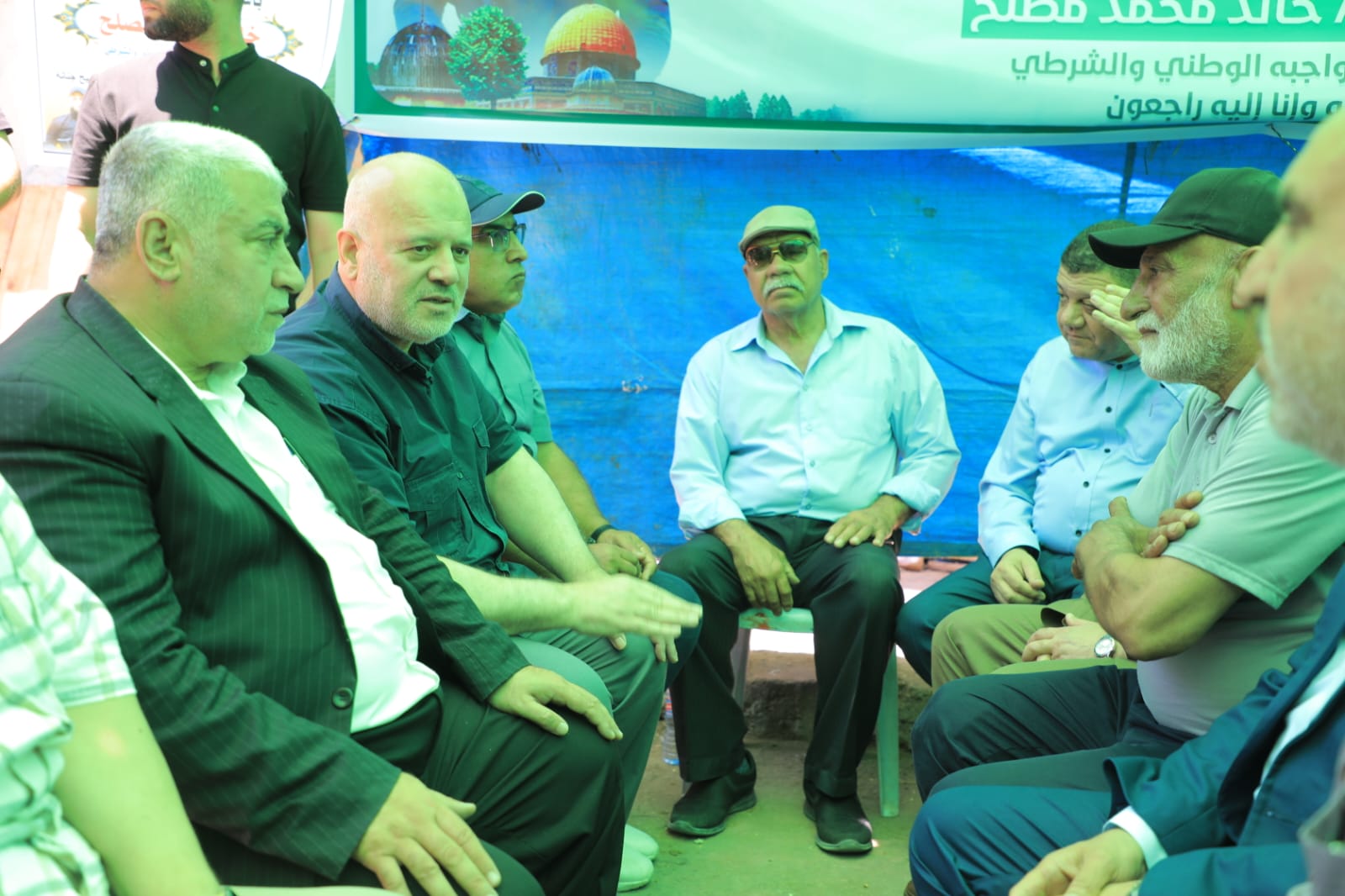 "قيادة الداخلية" تشارك في بيت عزاء شهيد الواجب ملازم "خالد محمد مصلح"