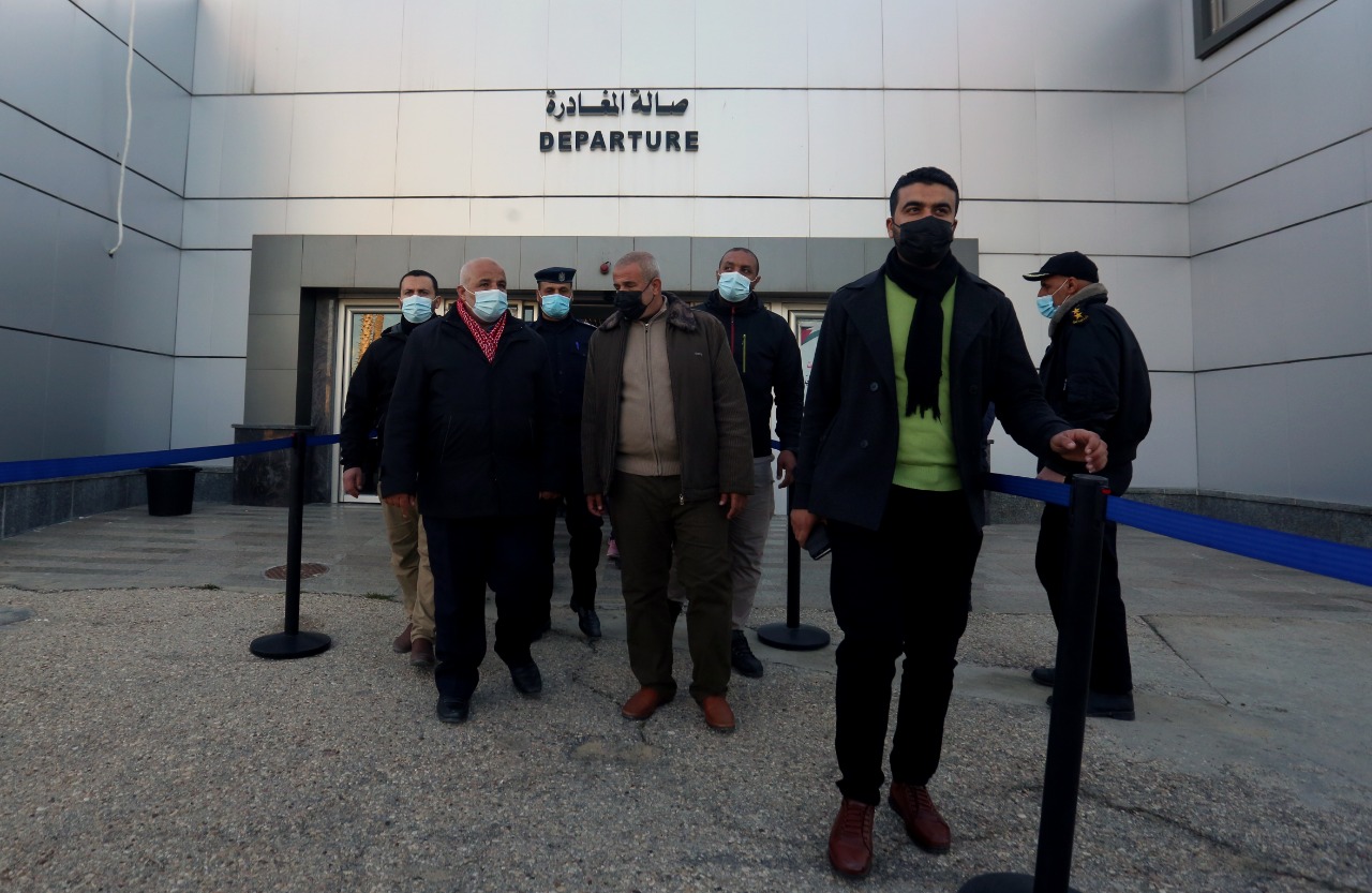 حركة معبر رفح البري خلال أيام فتحه استثنائيًا لمدة أربعة أيام في الاتجاهين