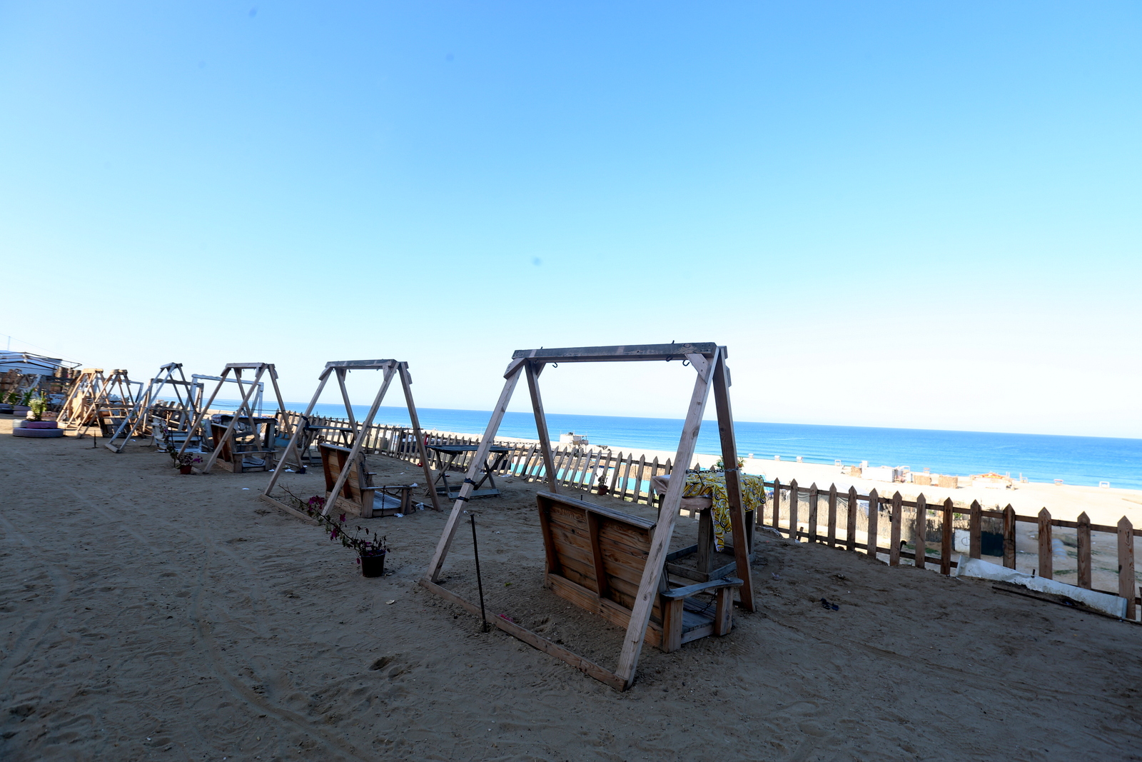 سريان الإغلاق الشامل وحظر التجوال في قطاع غزة  