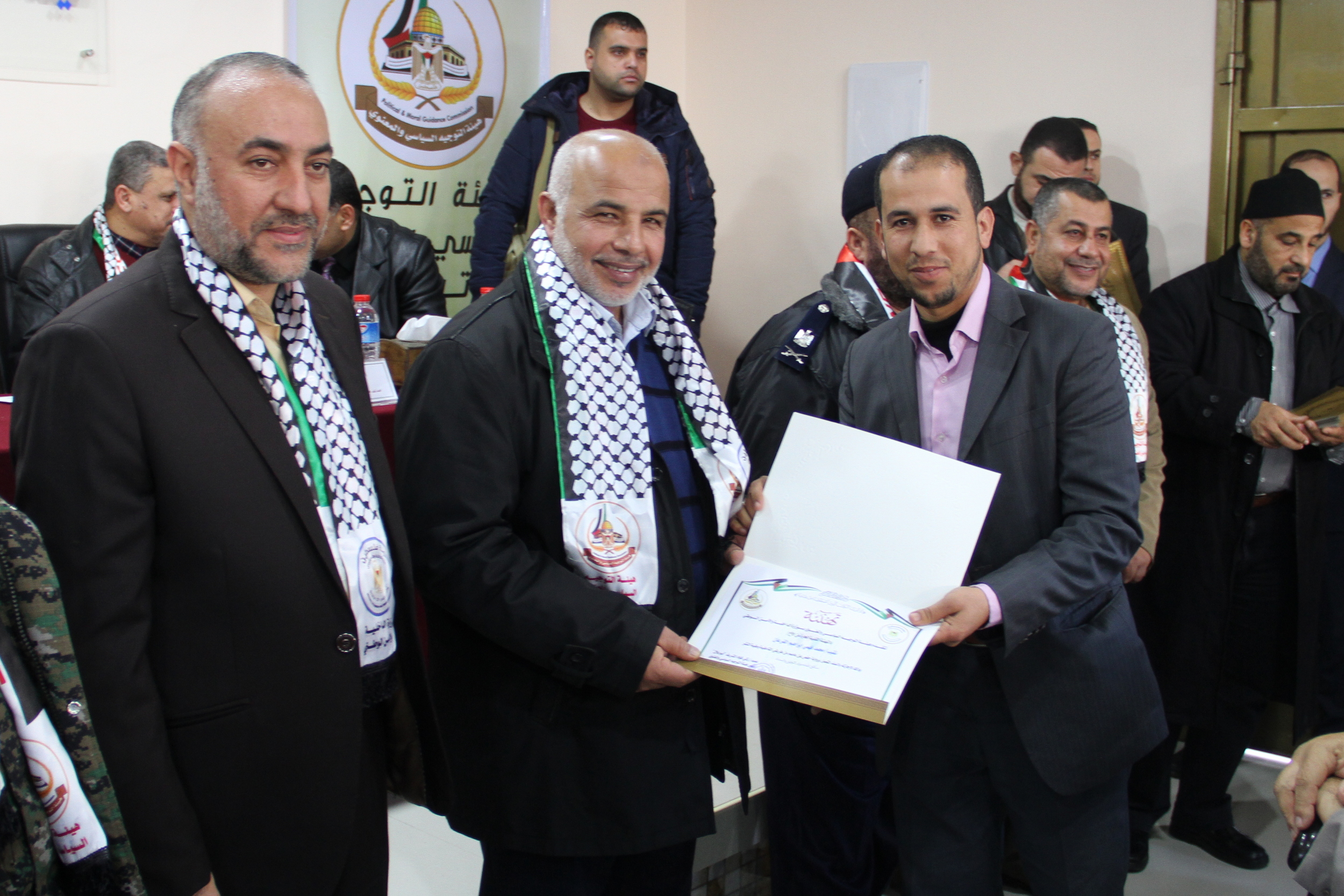 هيئة التوجيه السياسي تفتتح قاعة تدريبية وتُخرج برنامج "النخبة السياسي 5"