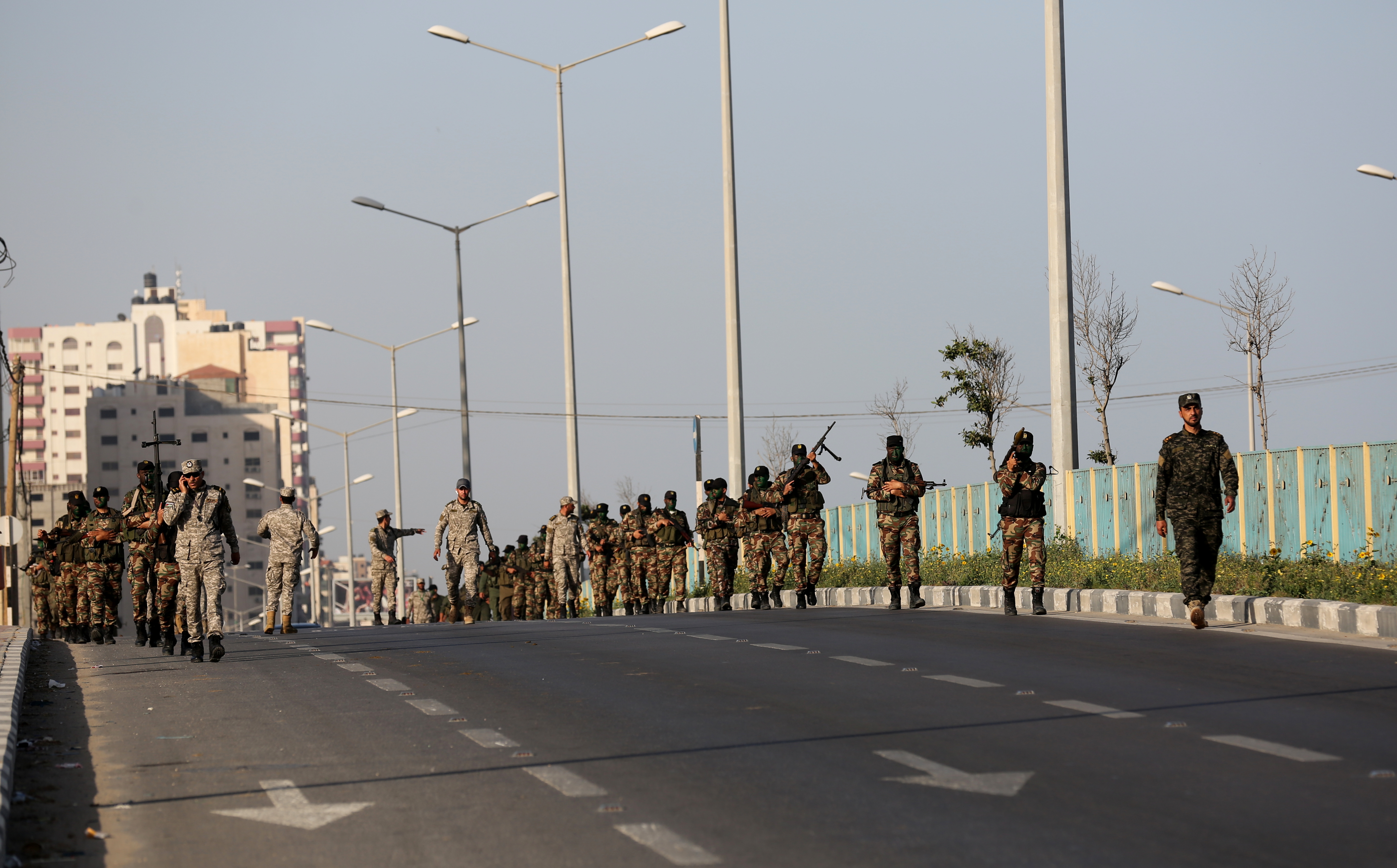 تخييم مغلق لدورتي قادة السرايا وتأهيل الضباط  بالأمن الوطني