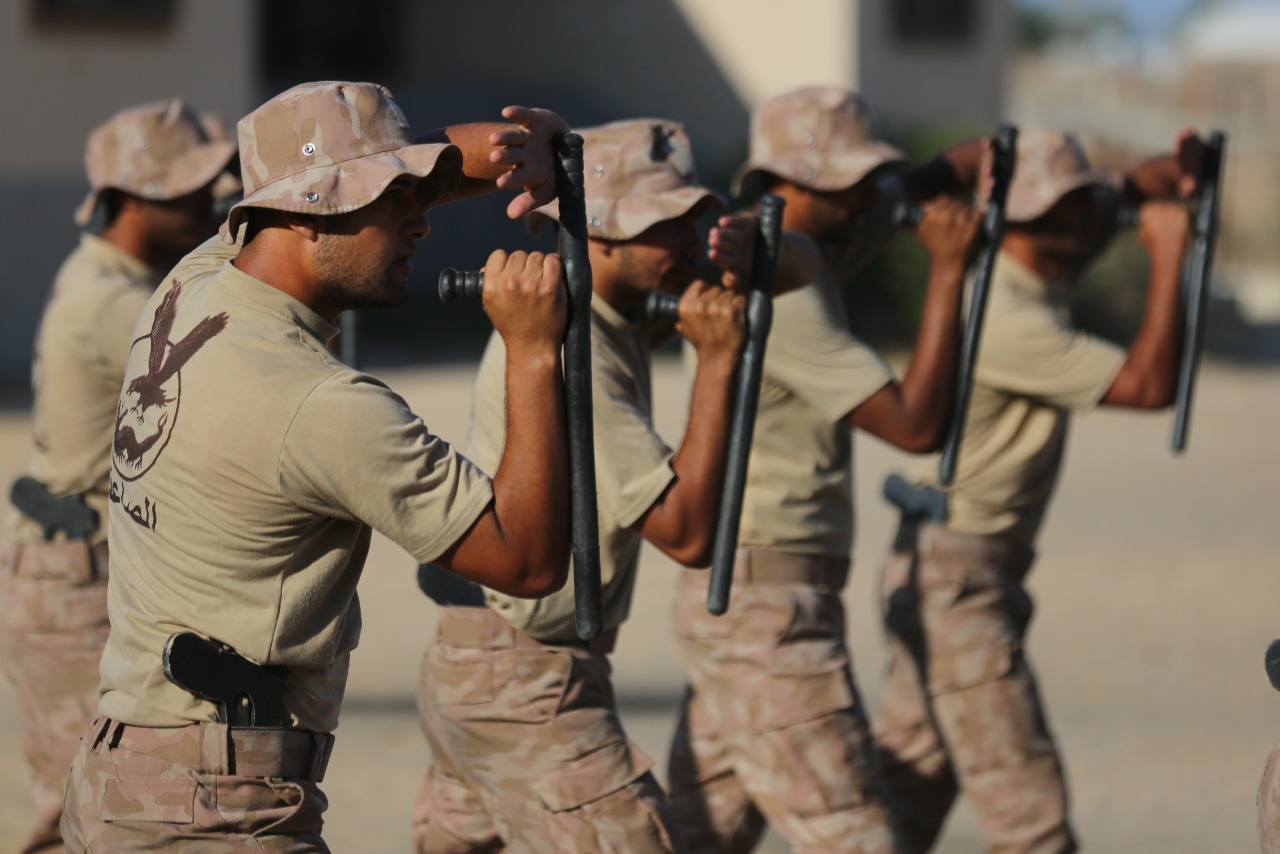 تدريبات دورة "الصاعقة" لطلبة كلية الرباط الجامعية في المعسكر التدريبي المغلق بخانيونس