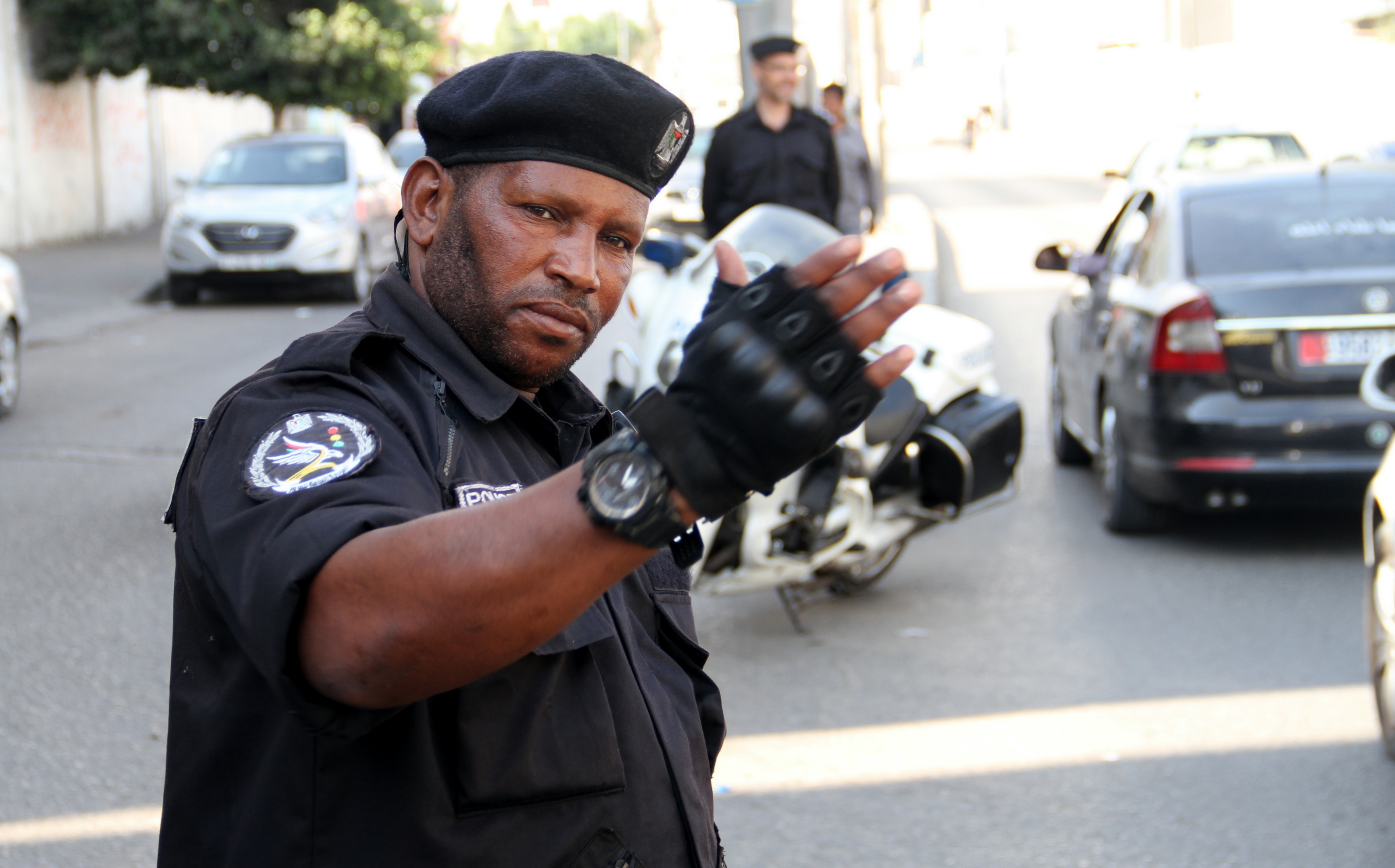 الأجهزة الأمنية تؤمن جولة رئيس الوزراء في غزة