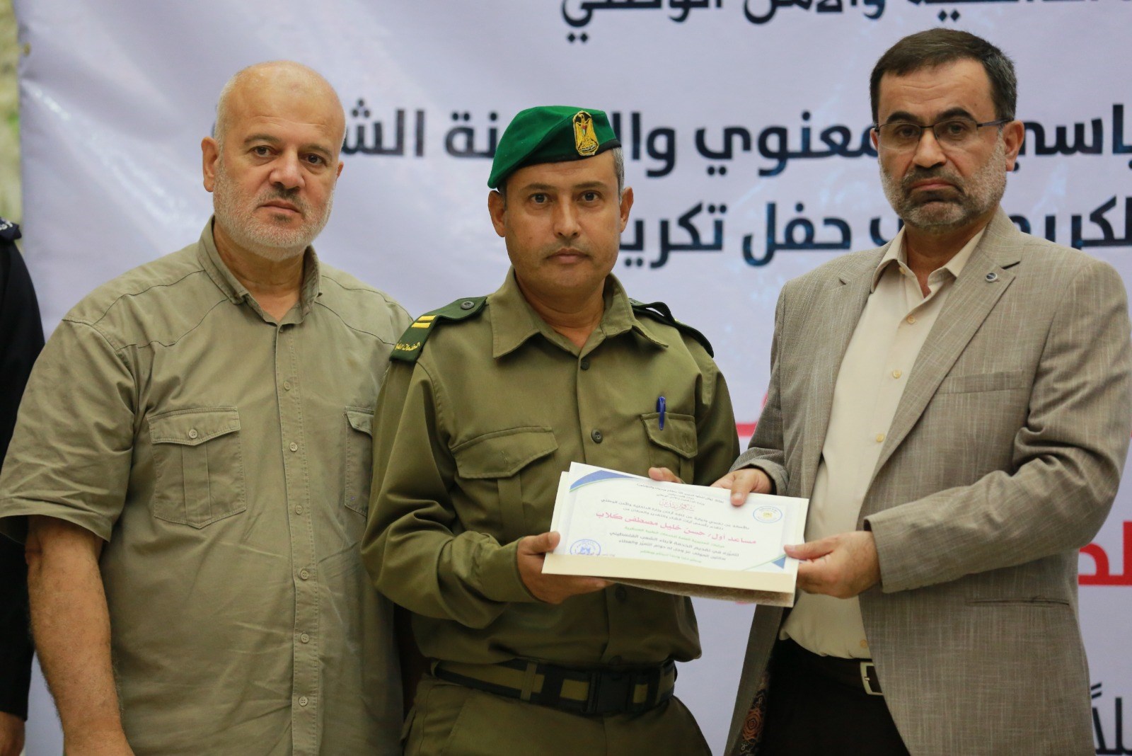 "العمل الحكومي" و"الداخلية تكرمان الفائزين بمبادرة "التميز في تقديم الخدمات"