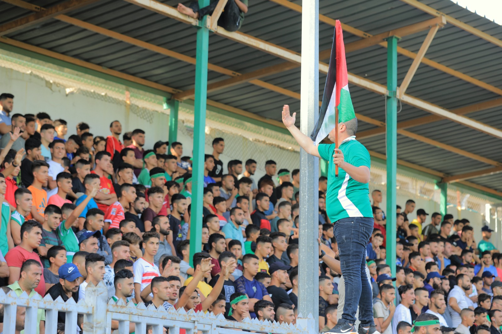 صور تأمين الشرطة لمباريات الدوري المحلي في غزة