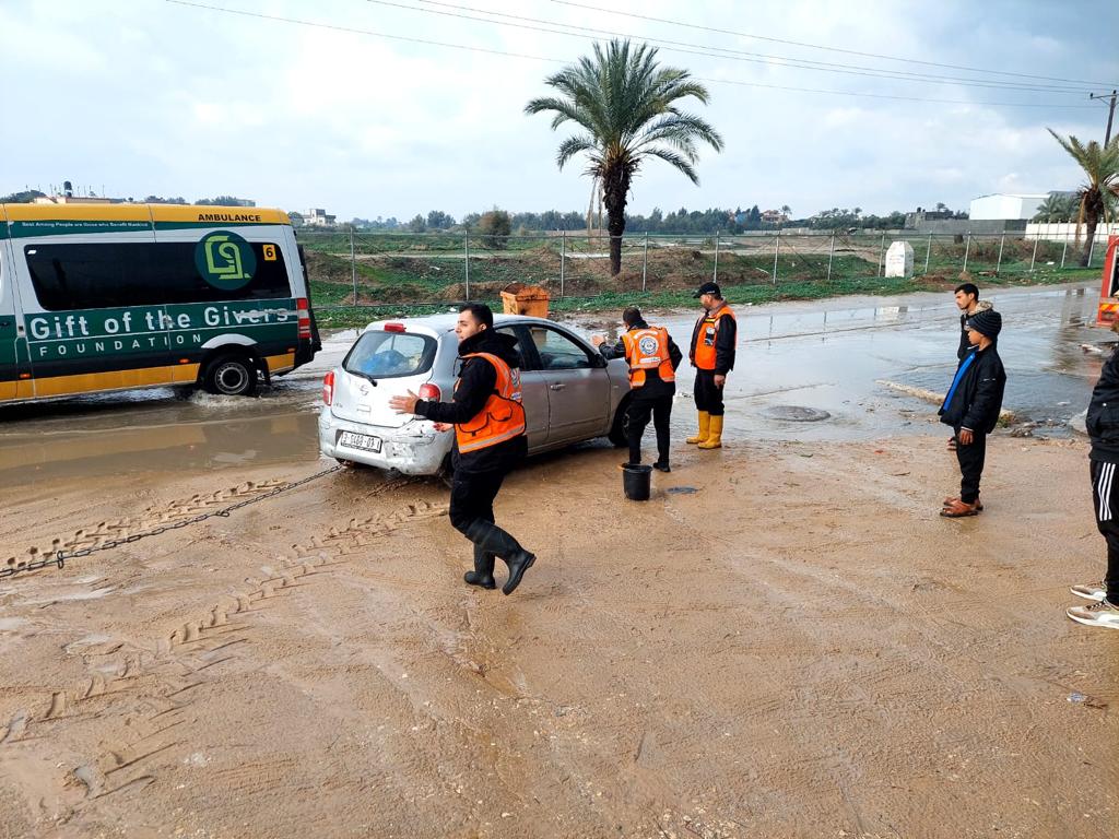 أجهزة الداخلية تساند المواطنين في ظل المنخفض الجوي