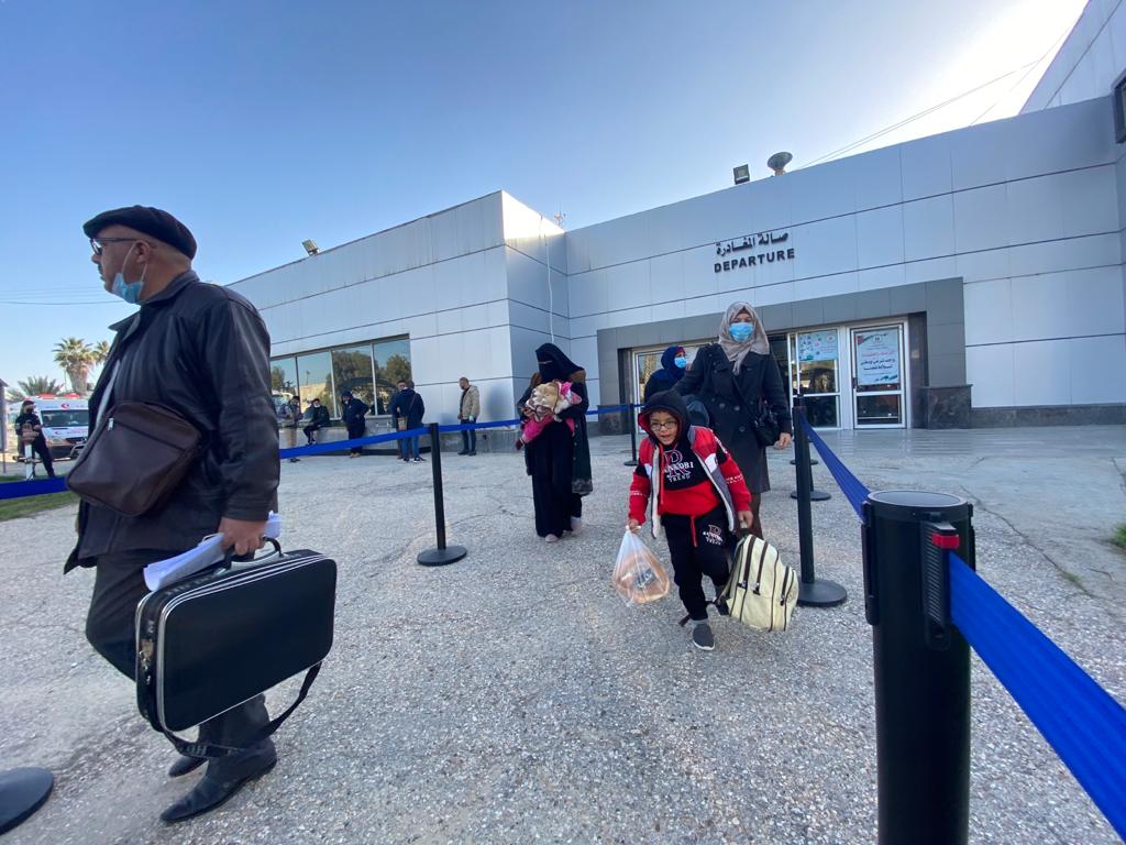 حركة معبر رفح البري خلال أيام فتحه استثنائيًا لمدة أربعة أيام في الاتجاهين