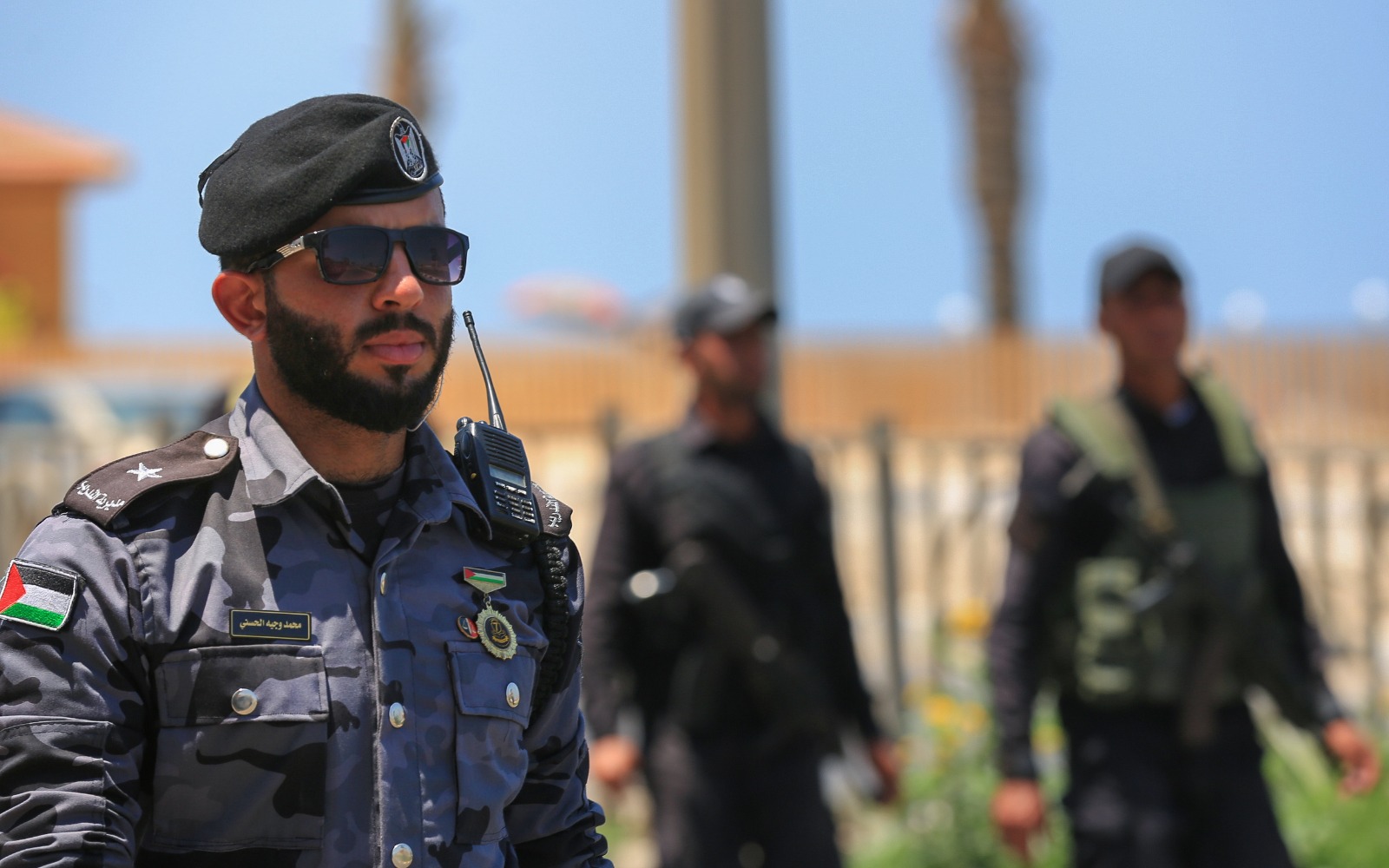 مديرية التدريب تُنظم مسيراً عسكرياً للدفعة الأولى من الدورة التأسيسية الثانية