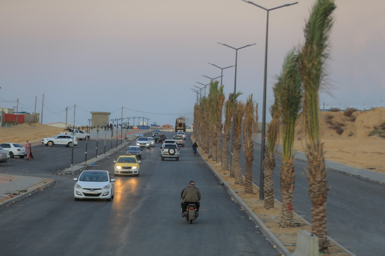 أجواء قضاء المواطنين بغزة الإجازة الأسبوعية في عدد من الأماكن الترفيهية مساء الجمعة