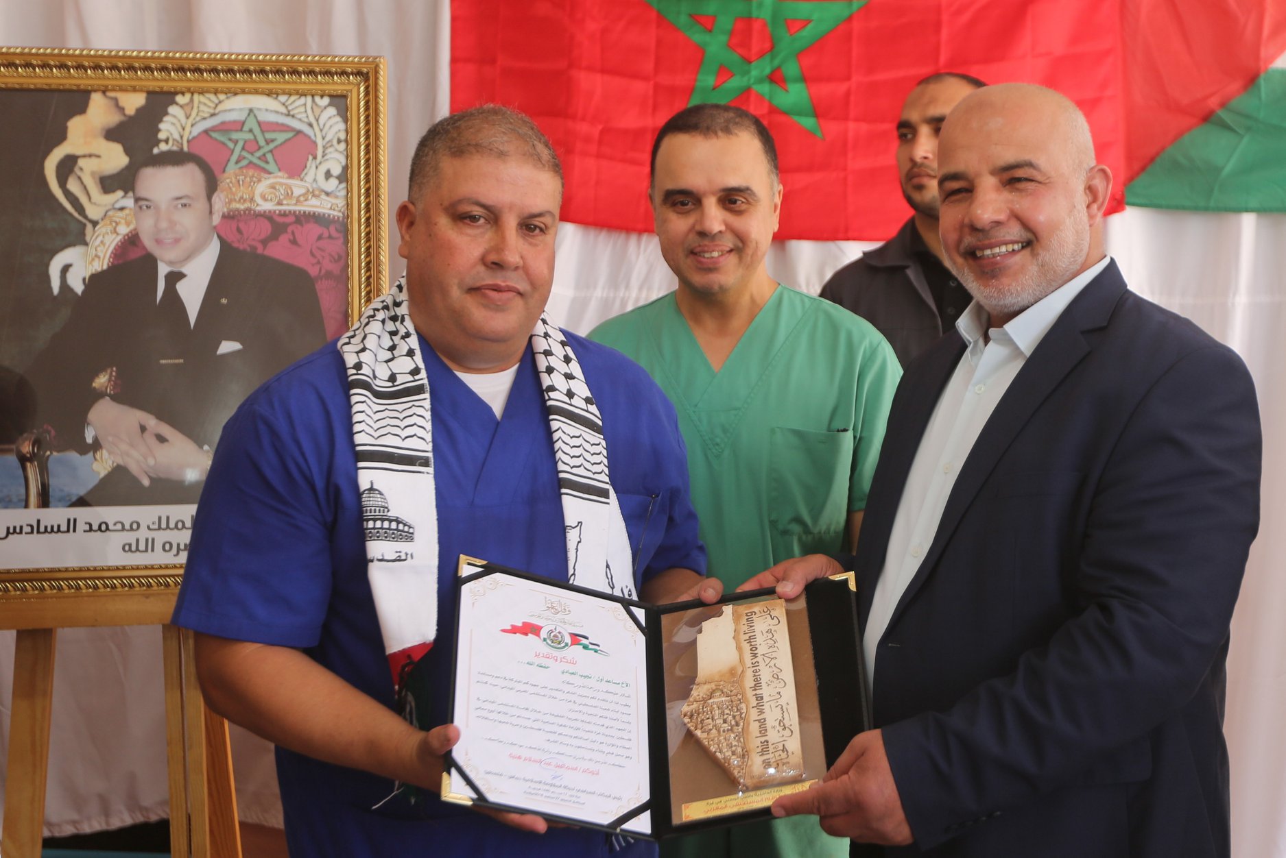 وزارة الداخلية تُكرم طاقم المستشفى الميداني المغربي