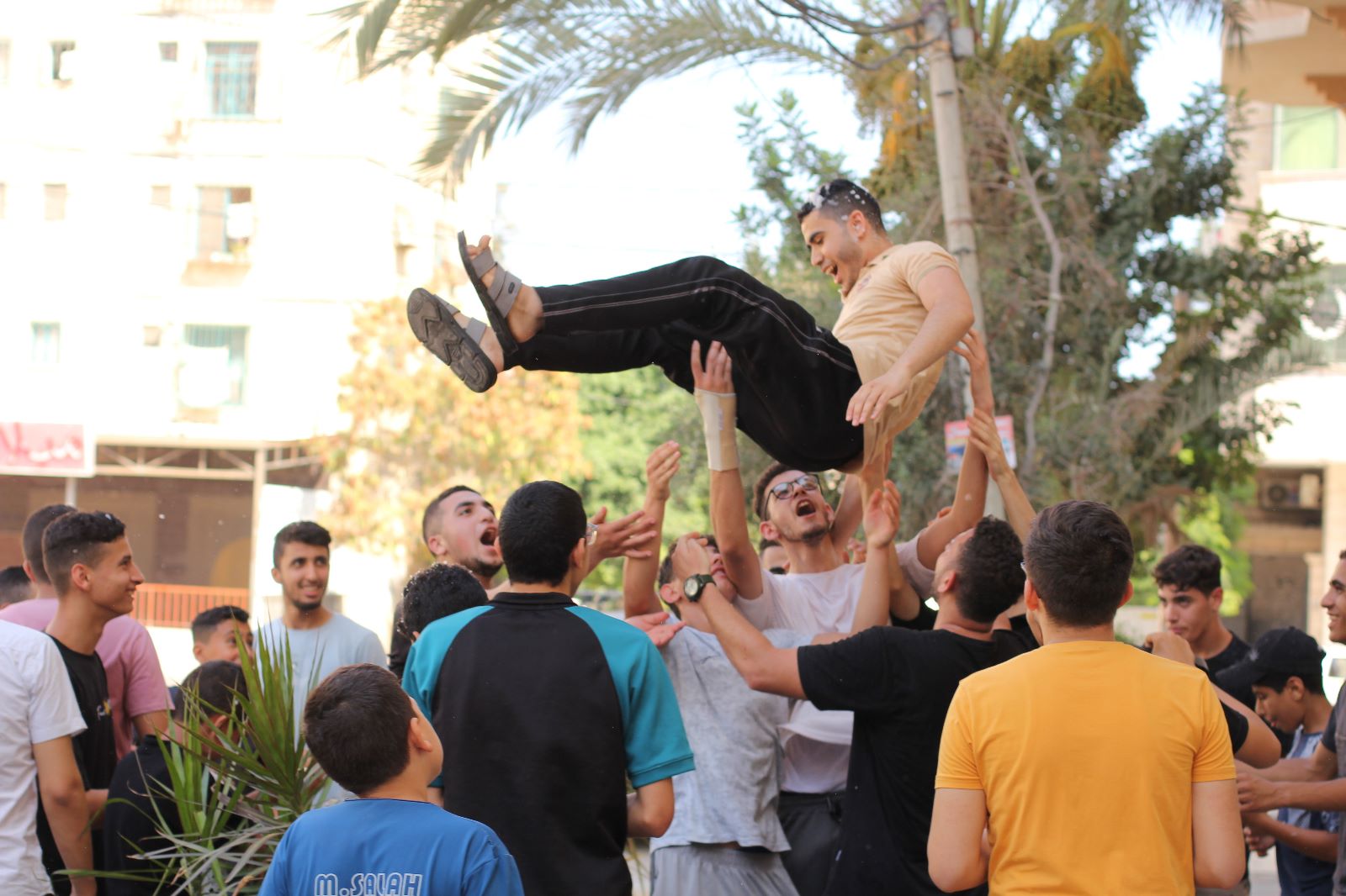 أجواء احتفال المواطنين في قطاع غزة بنتائج الثانوية العامة