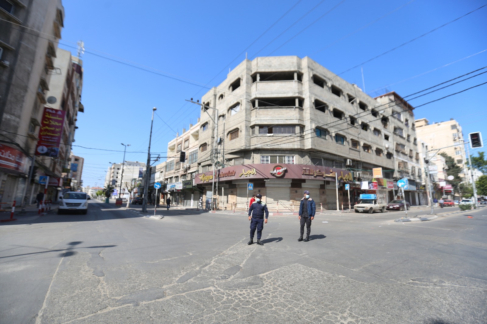 سريان قرار منع حركة المركبات يومي الجمعة والسبت لمواجهة انتشار فيروس كورونا