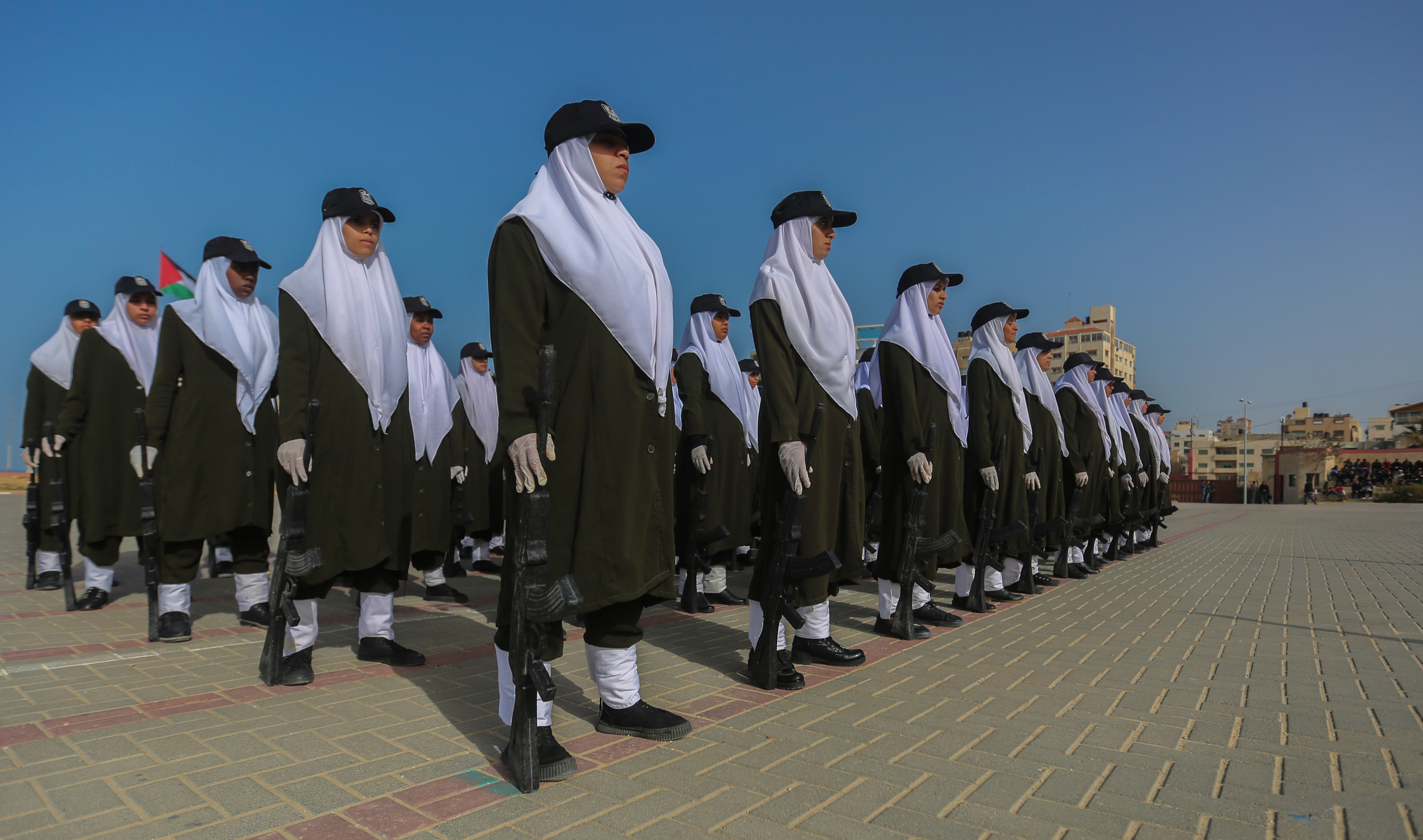 حفل تخريج الدورة التأسيسية الـ (29 نساء) بالمديرية العامة للتدريب