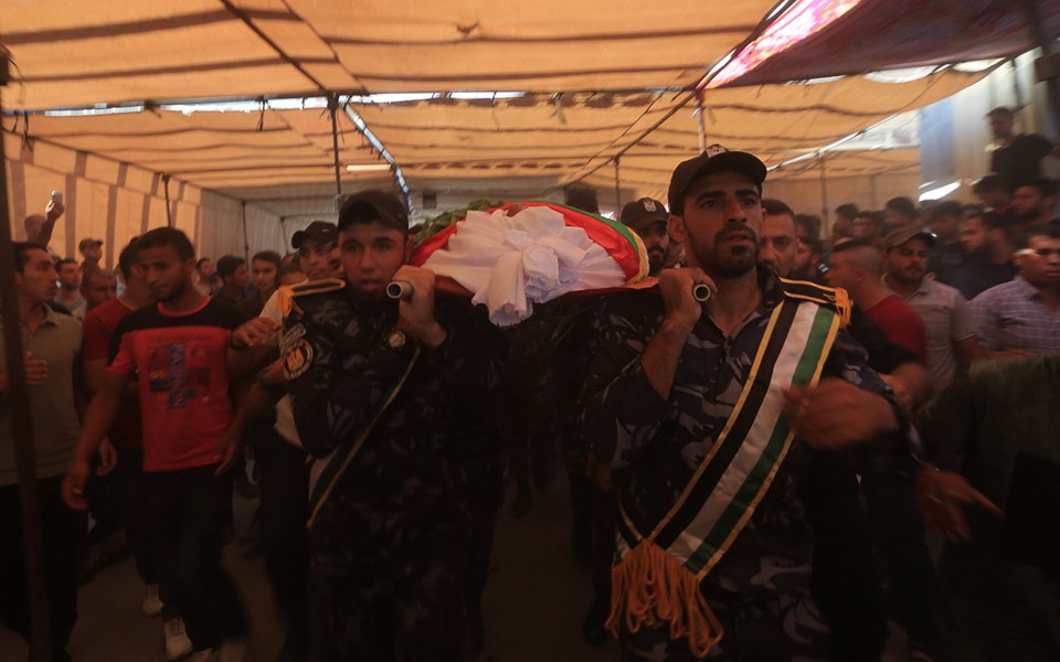 تشييع شهداء الواجب الذين ارتقوا في تفجير حاجزي الشرطة