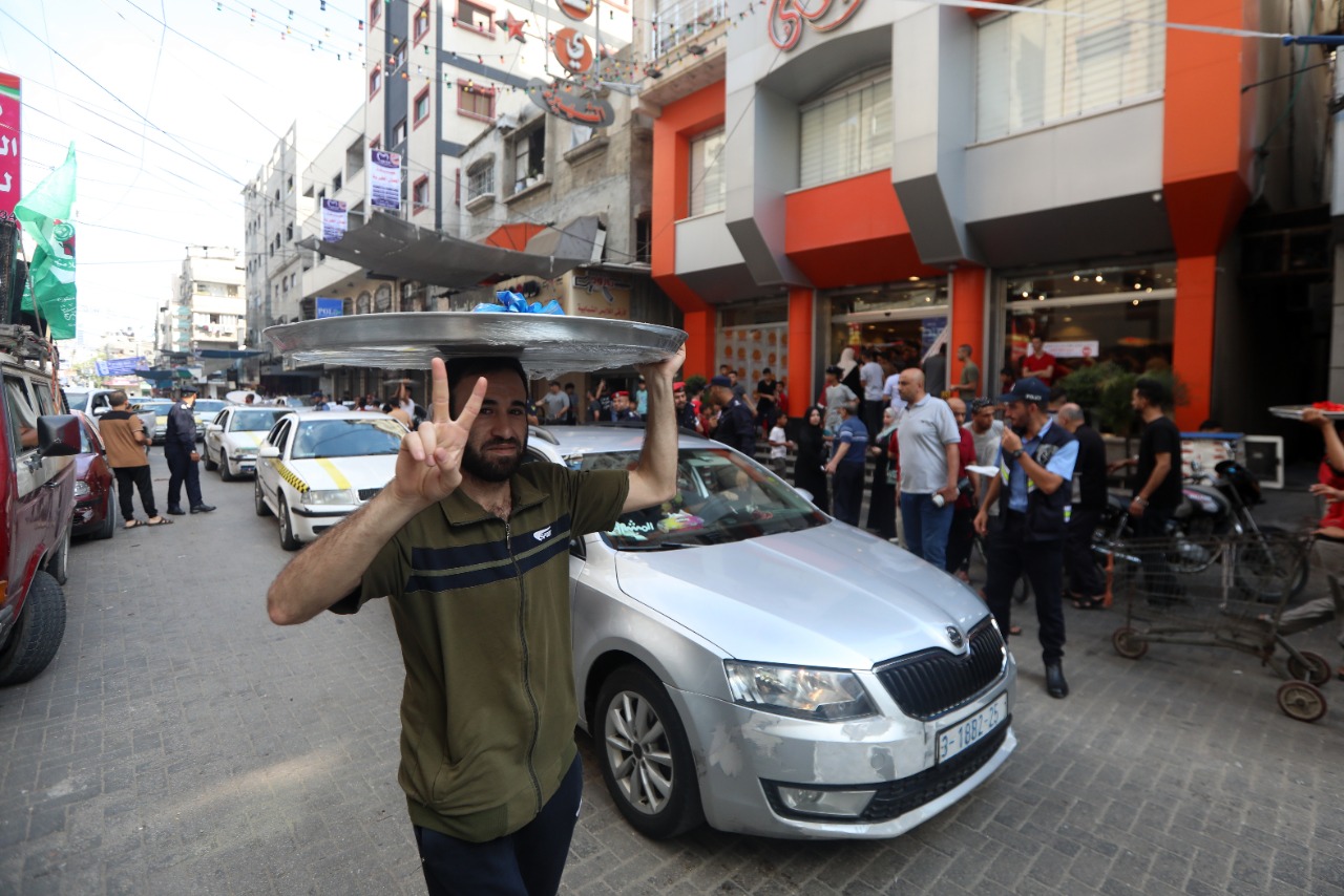 صور من أجواء احتفال المواطنين في قطاع غزة بنجاح الطلبة في الثانوية العامة