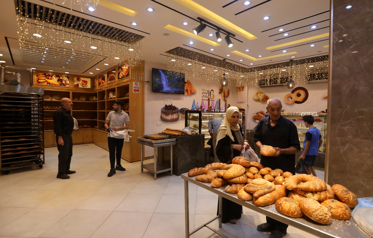 أجواء الحياة في عدد من الأماكن العامة بغزة 