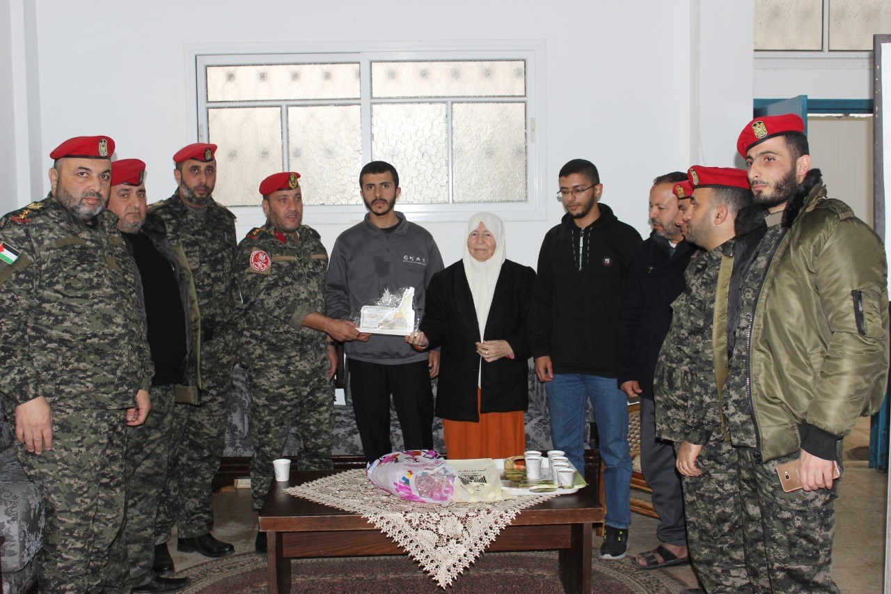 الداخلية تزور عوائل شهدائها بذكرى عدوان 2008